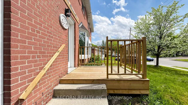 17 Richardson Dr, Aurora 5