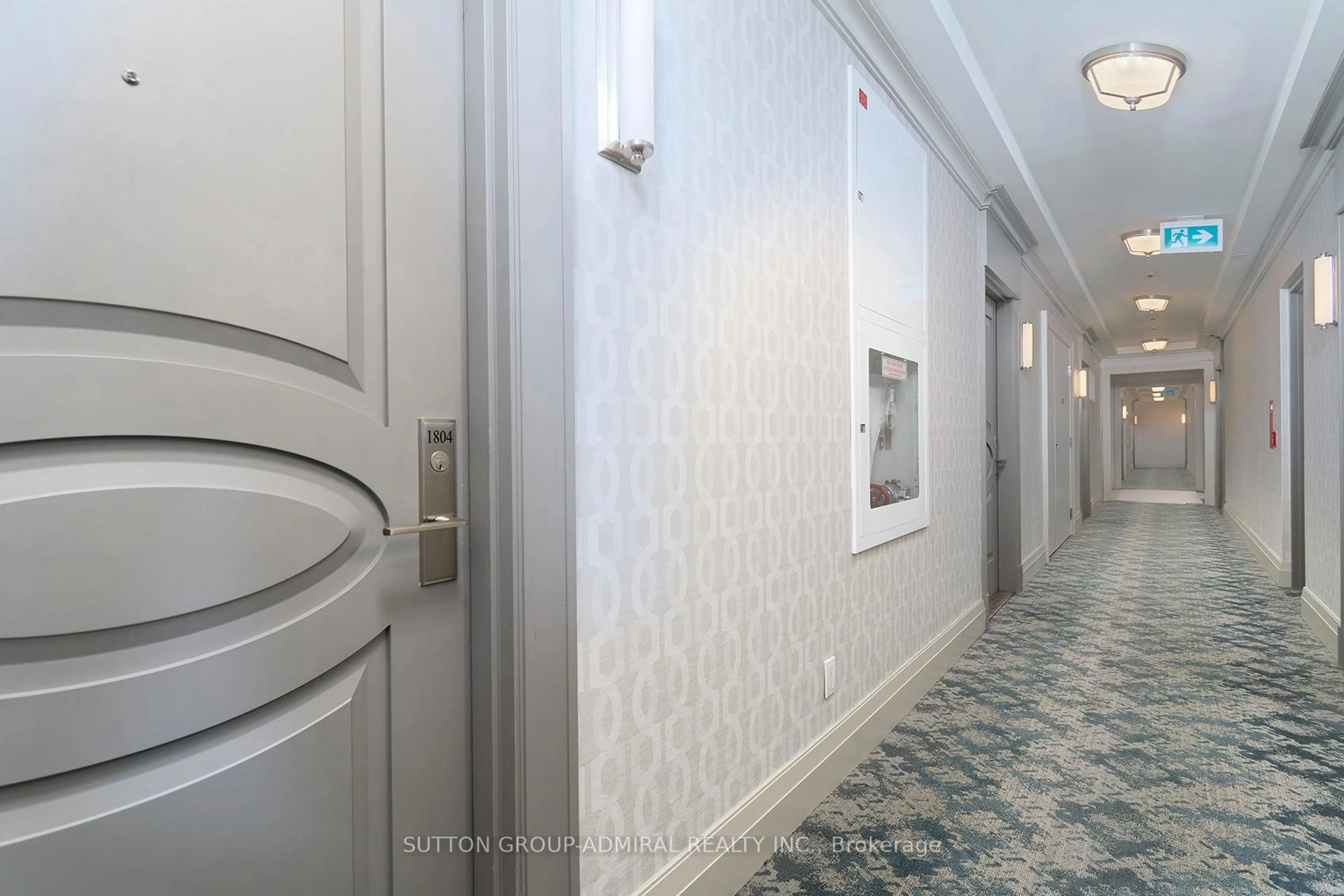 Indoor foyer for 9085 Jane St #1804, Vaughan Ontario L4K 0L8