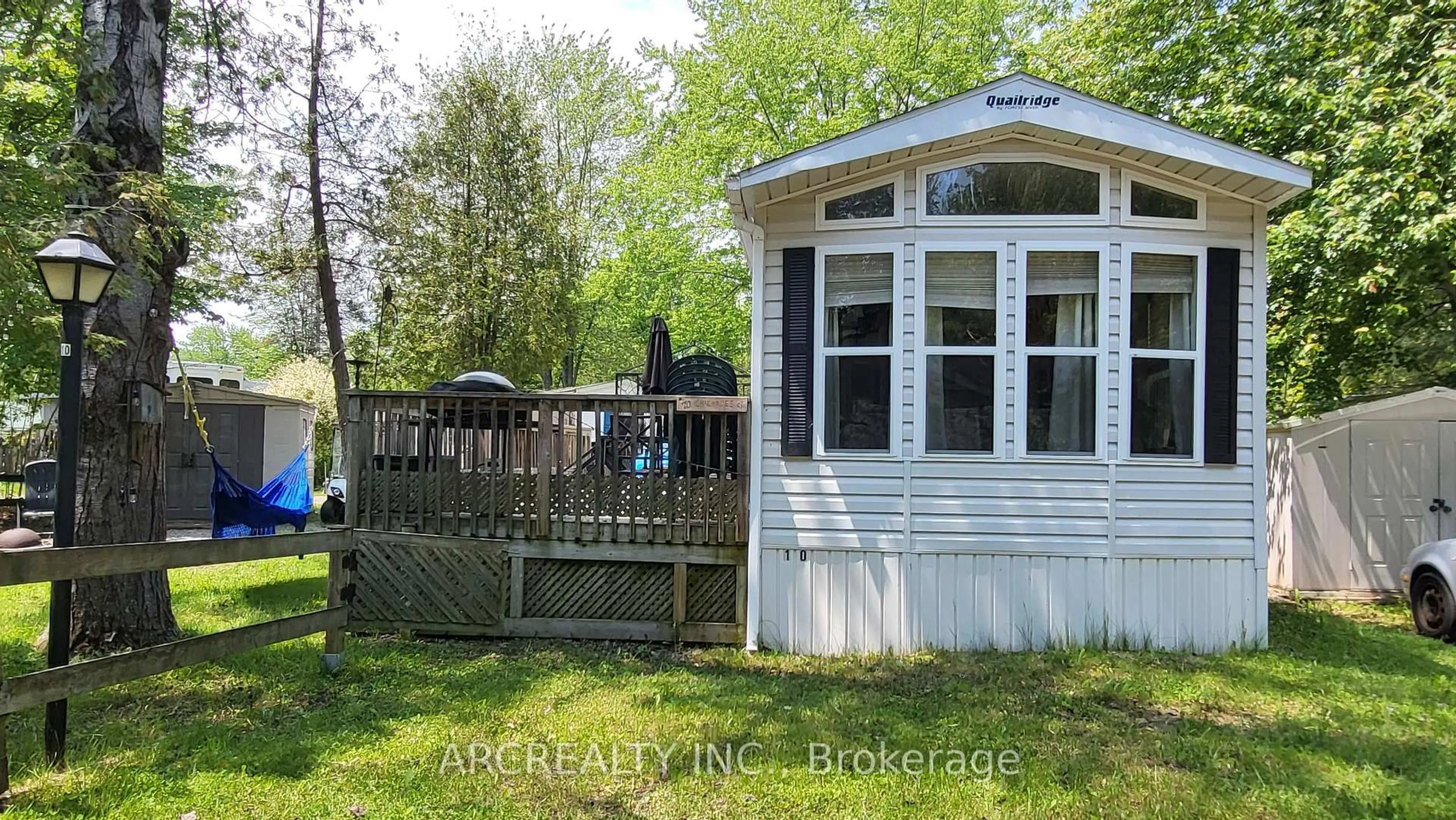 Shed for 10 Chickadee Crt, Georgina Ontario L0E 1N0