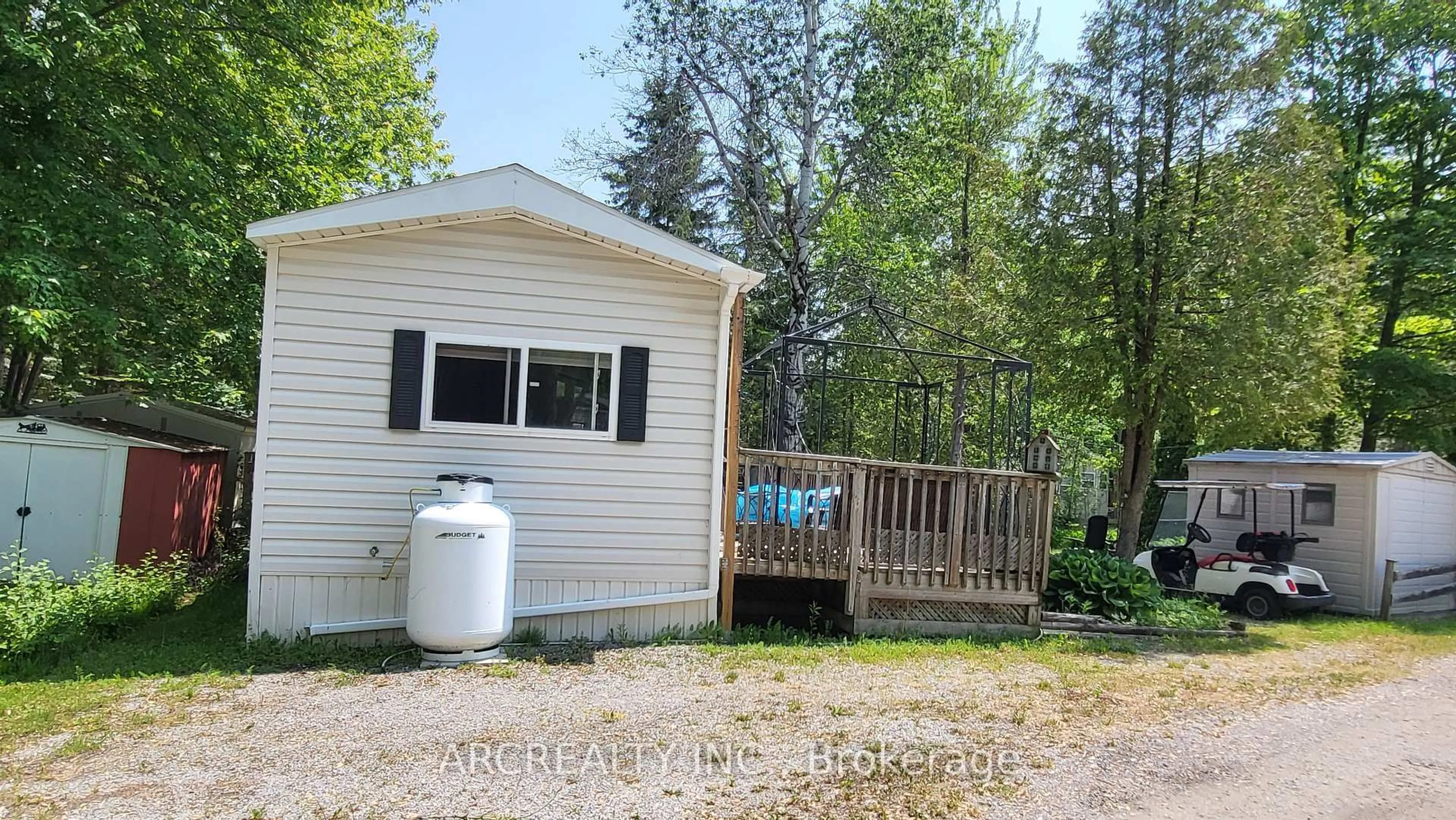 Unknown for 10 Chickadee Crt, Georgina Ontario L0E 1N0