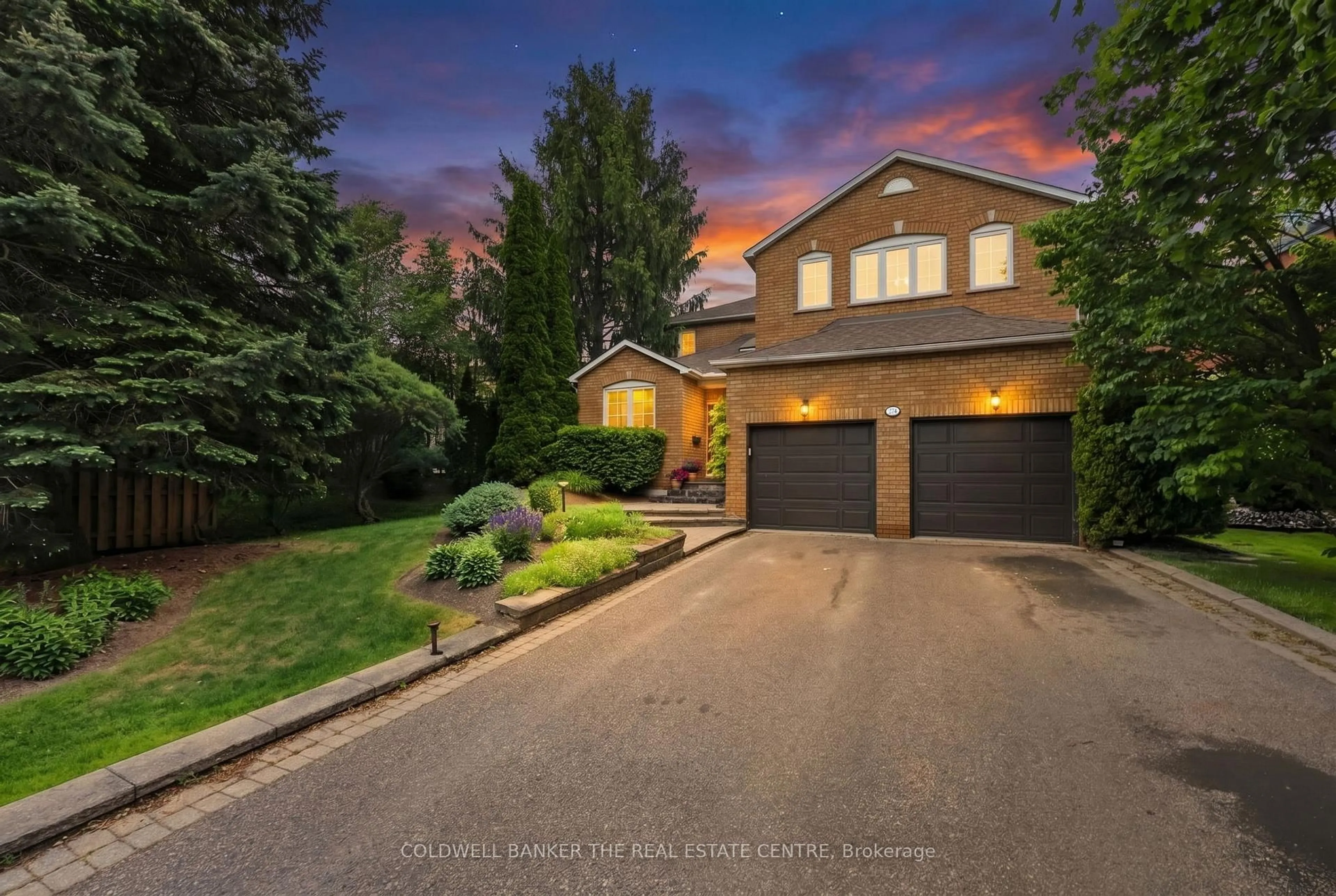Unknown for 274 Kirby Cres, Newmarket Ontario L3X 1H4