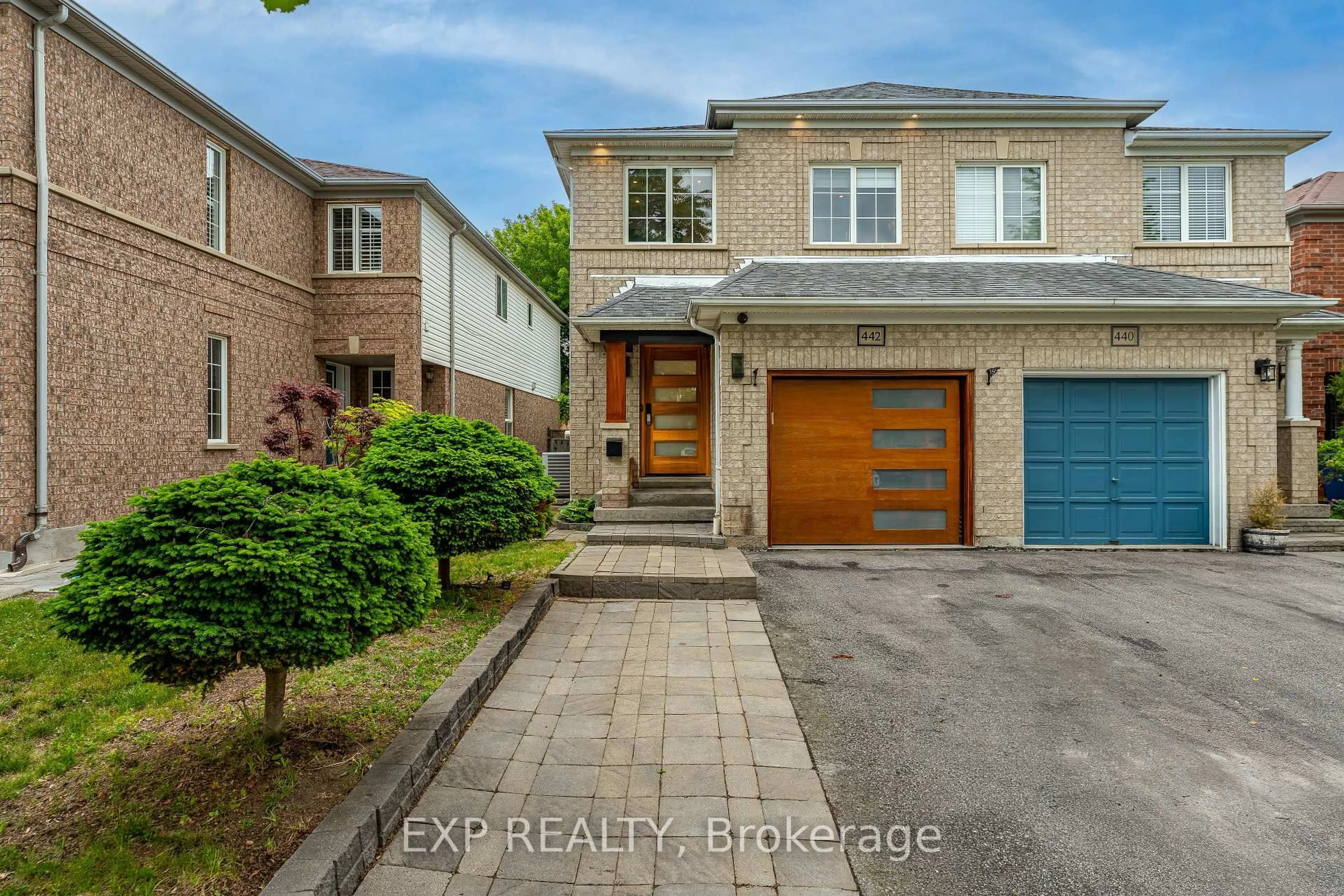 Home with brick exterior material, street for 442 Heddle Cres, Newmarket Ontario L3X 2J3