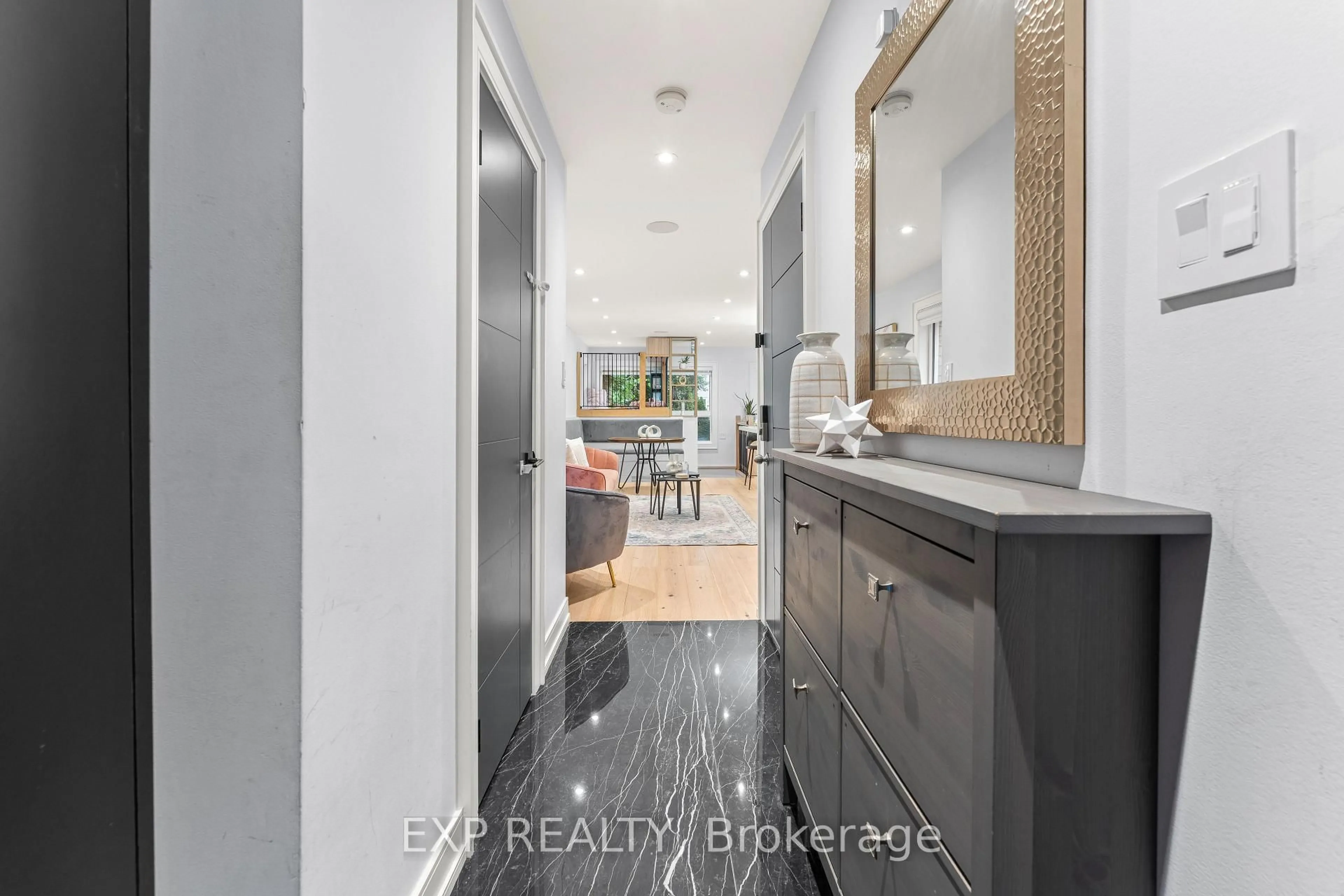 Unknown for 442 Heddle Cres, Newmarket Ontario L3X 2J3