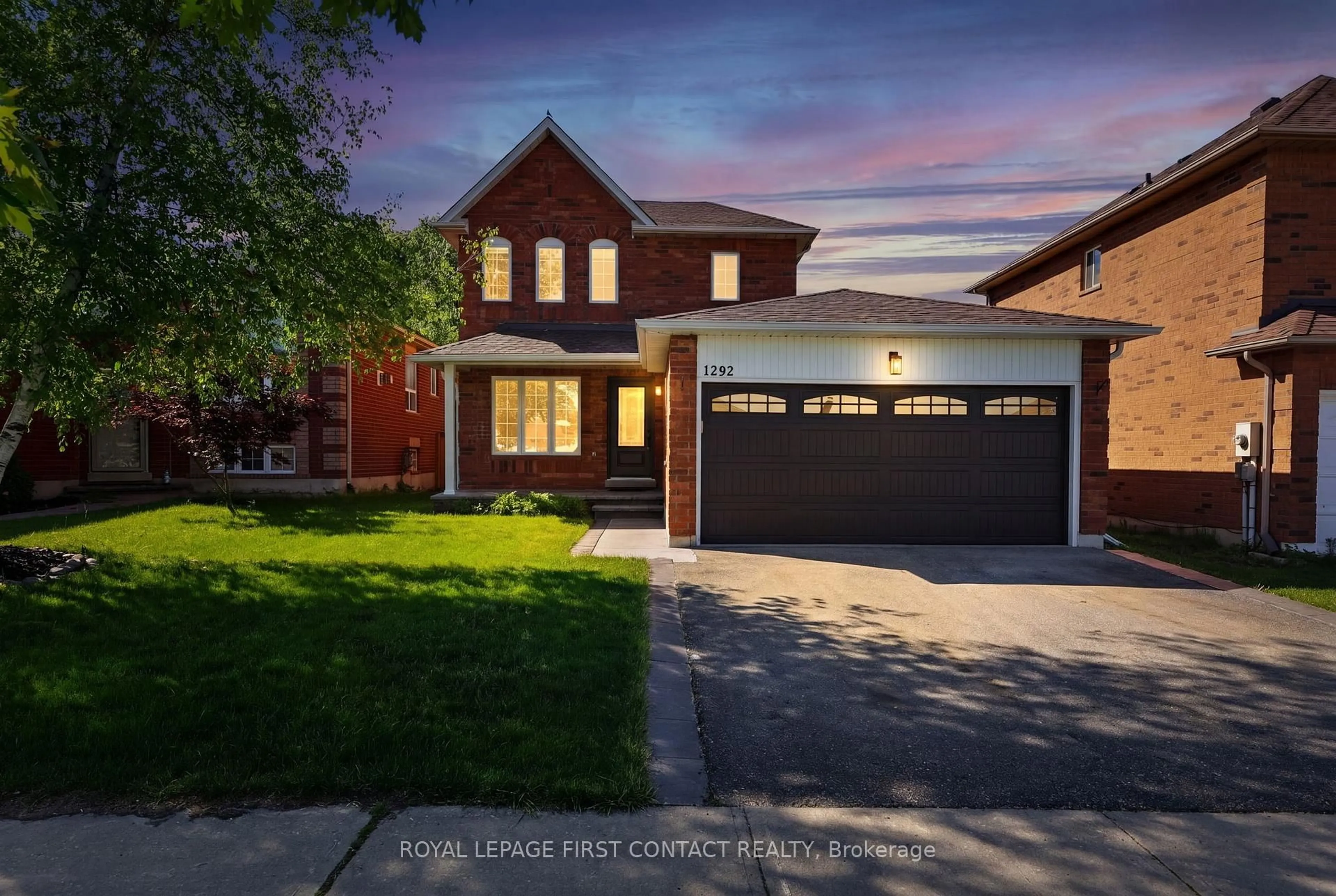 Home with brick exterior material, street for 1292 Vincent Cres, Innisfil Ontario L9S 1Z8
