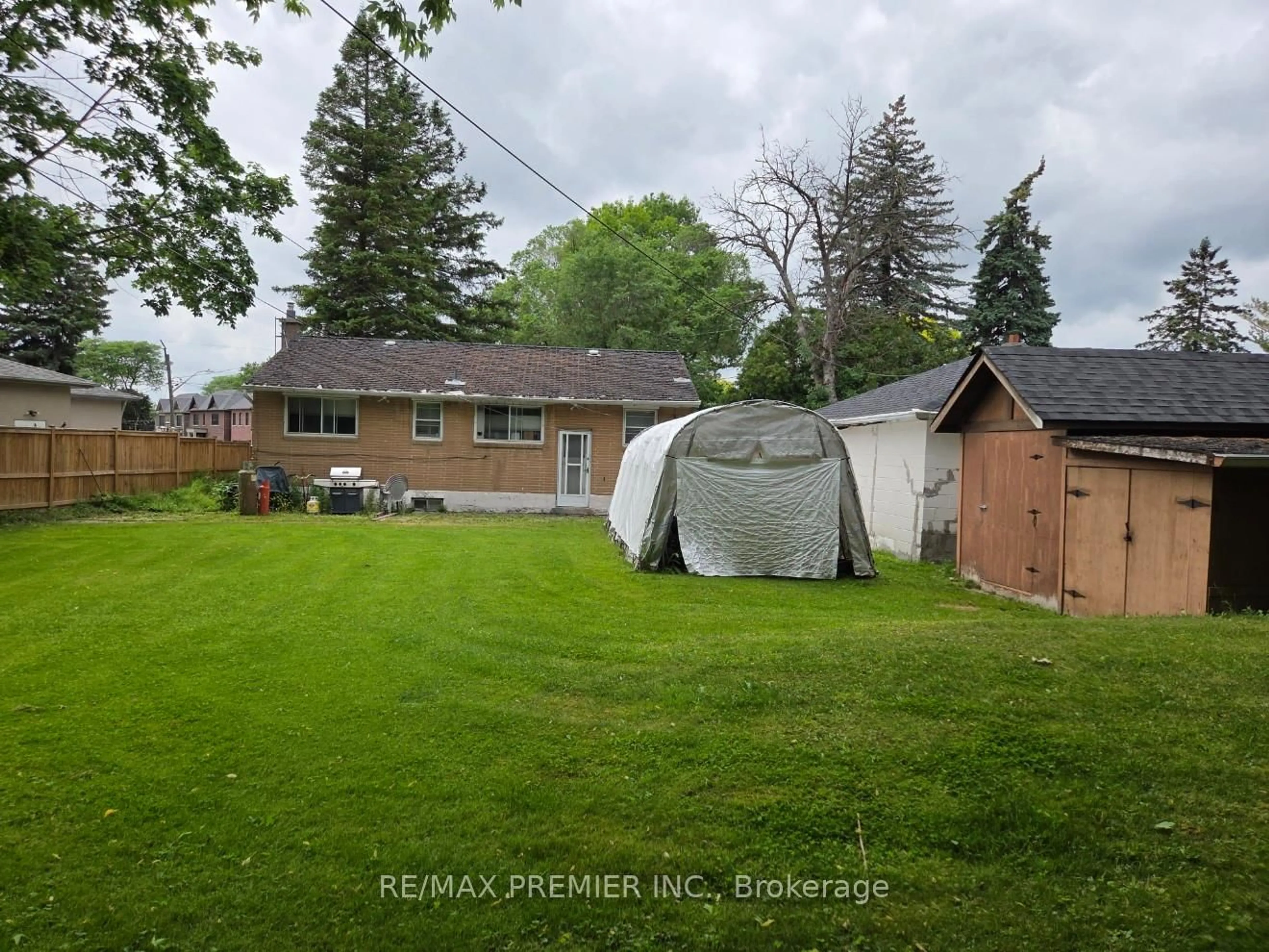 Unknown for 15 Fran Dr, Vaughan Ontario L4L 1P2