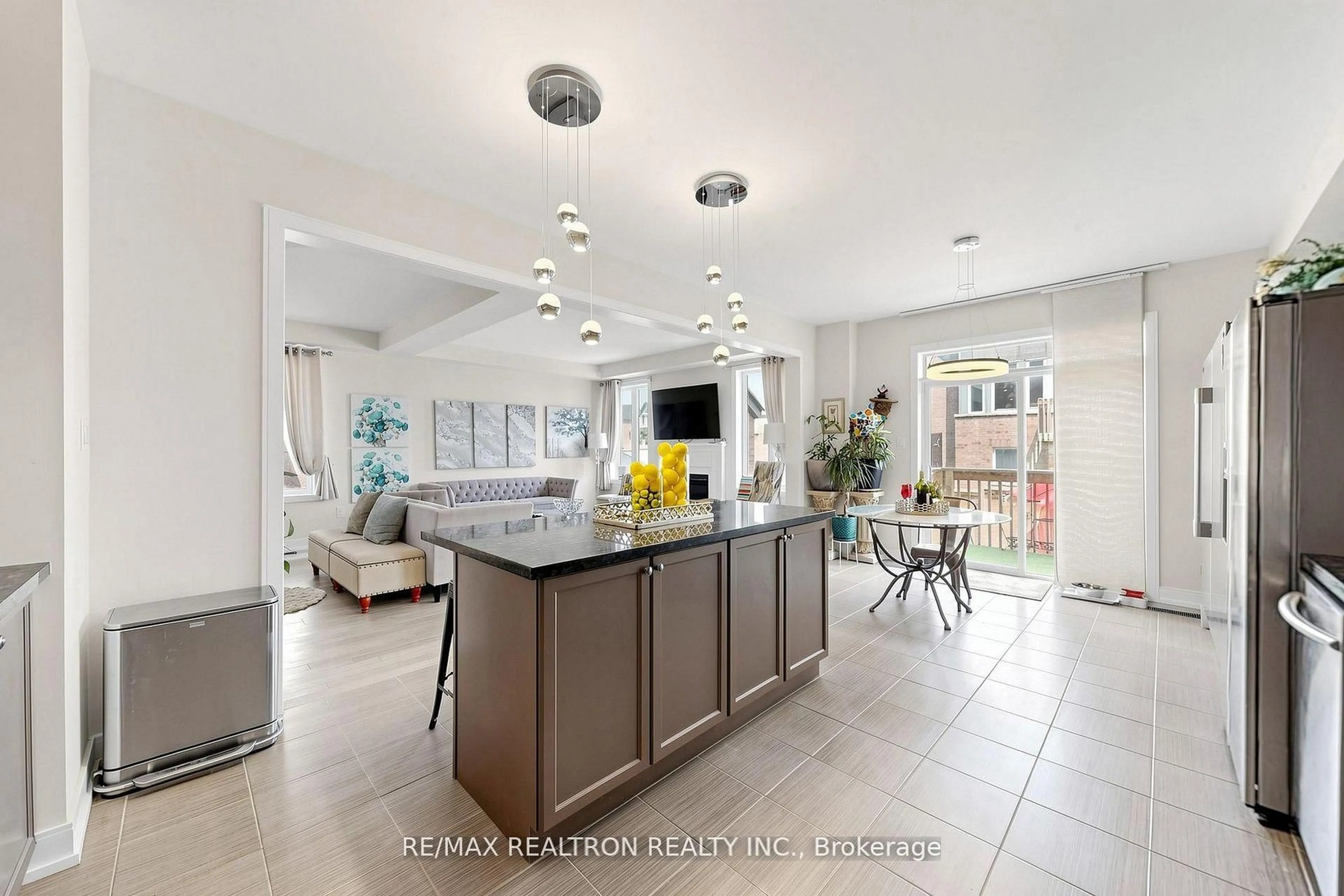 Open concept kitchen, ceramic/tile floor for 78 Ben Sinclair Ave, East Gwillimbury Ontario L0G 1R0
