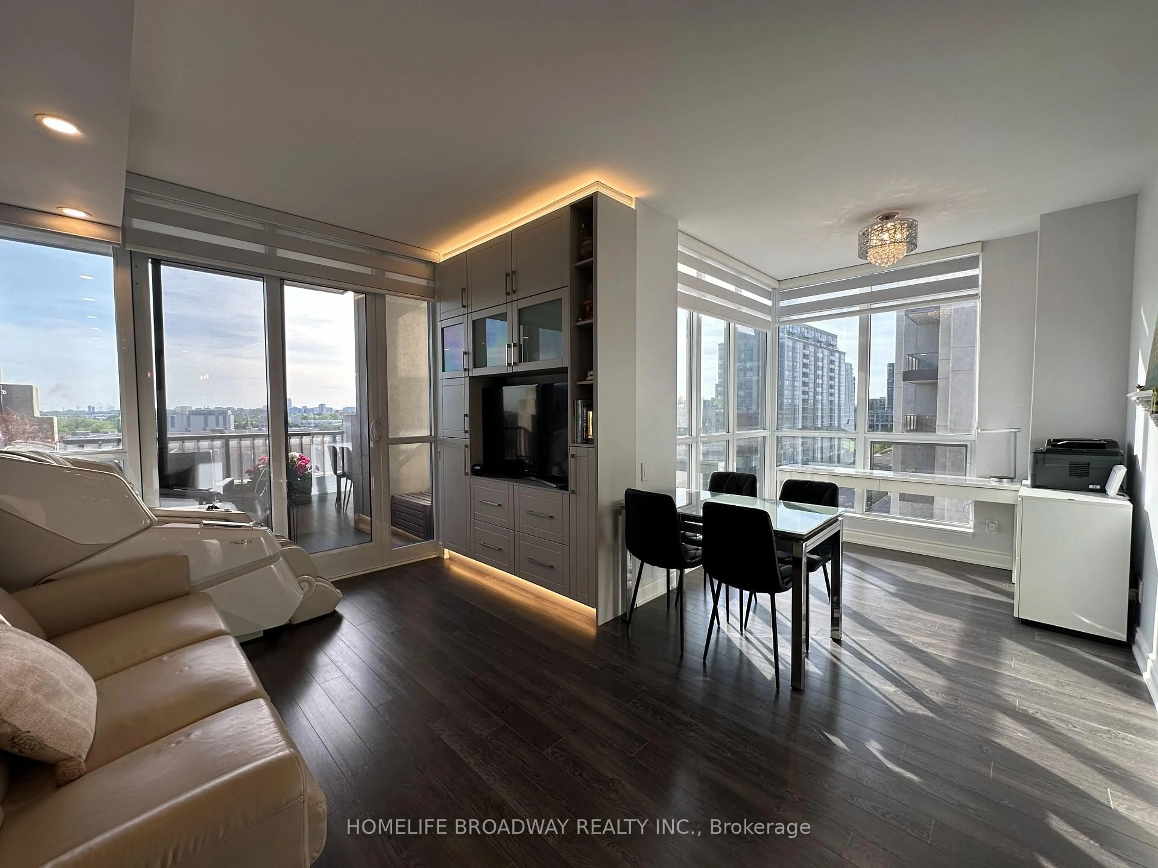 Living room with furniture, wood/laminate floor for 99 South Town Centre Blvd #820, Markham Ontario L6G 0E9