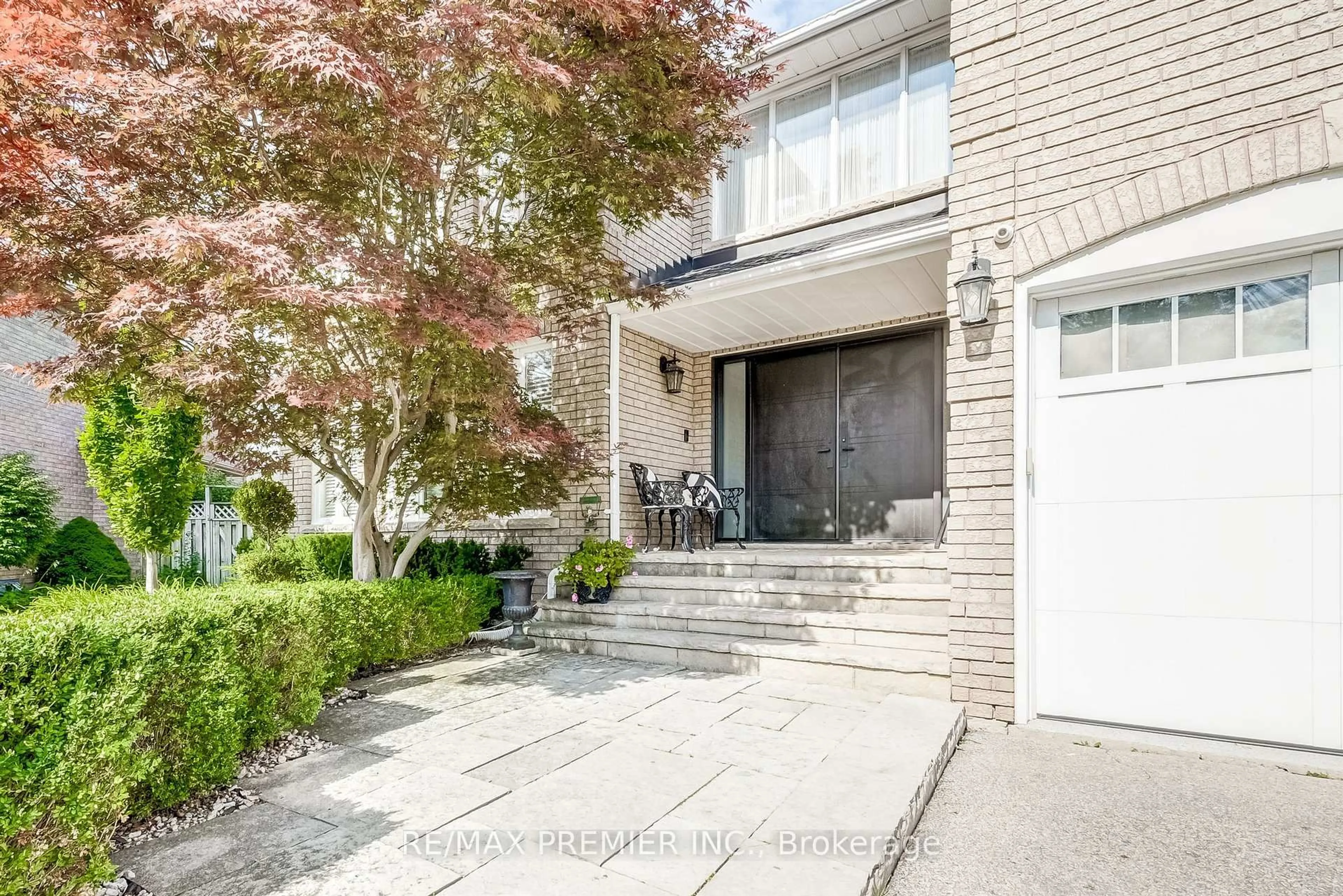 Unknown for 298 Castlehill Rd, Vaughan Ontario L6A 1V9