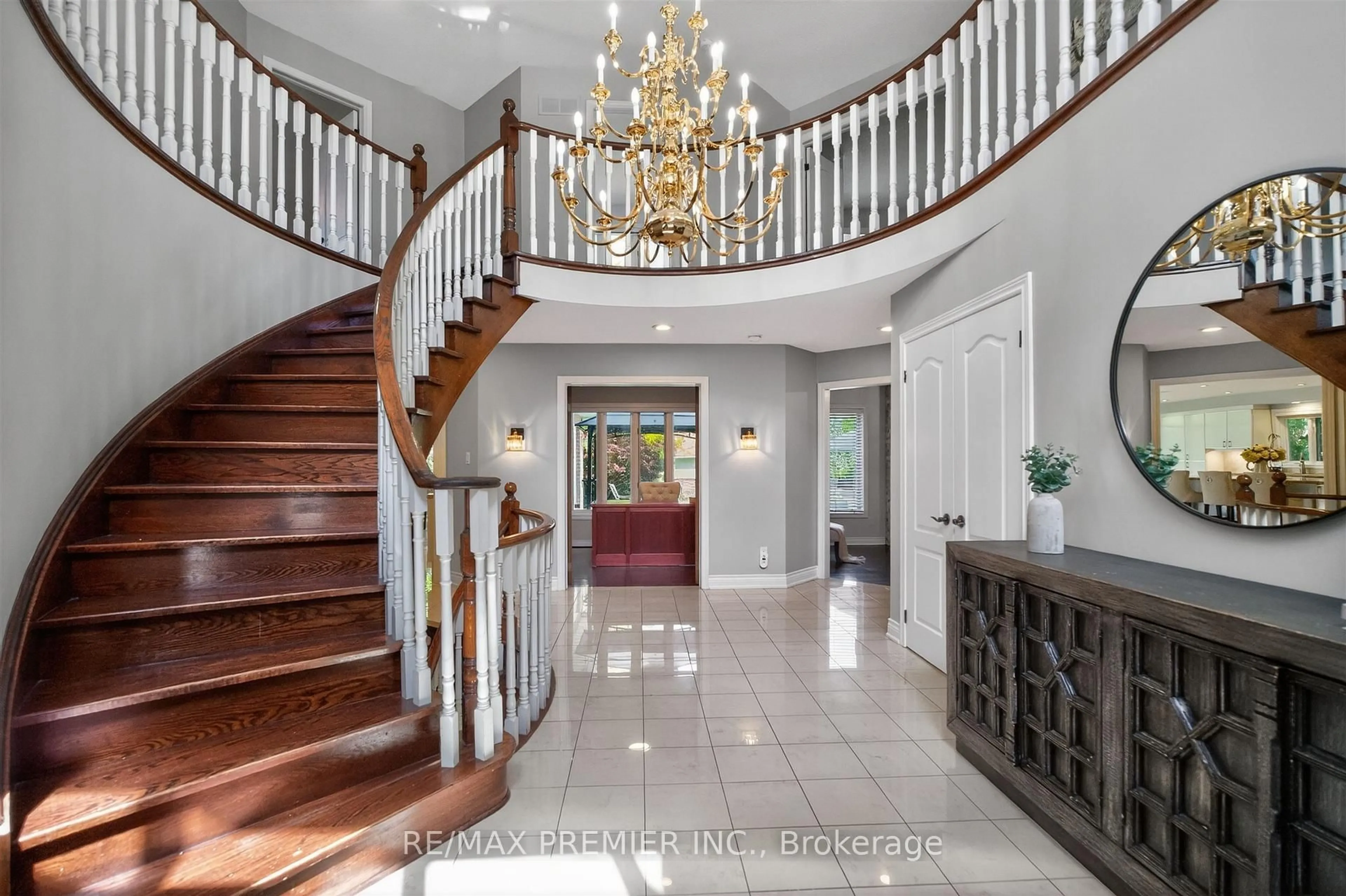 Unknown for 298 Castlehill Rd, Vaughan Ontario L6A 1V9