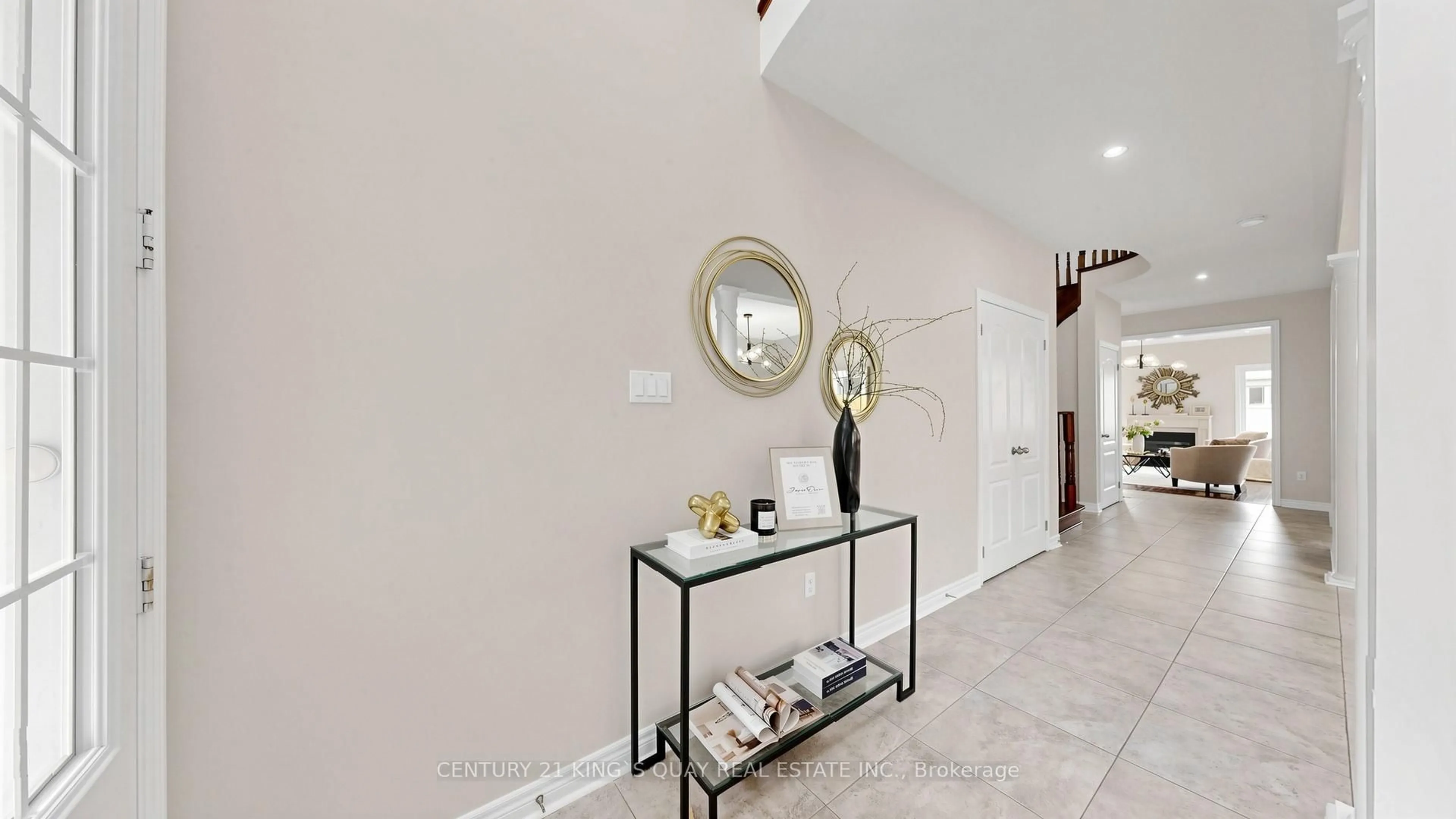 Indoor entryway for 218 Emma Broadbent Crt, Newmarket Ontario L3X 3K8
