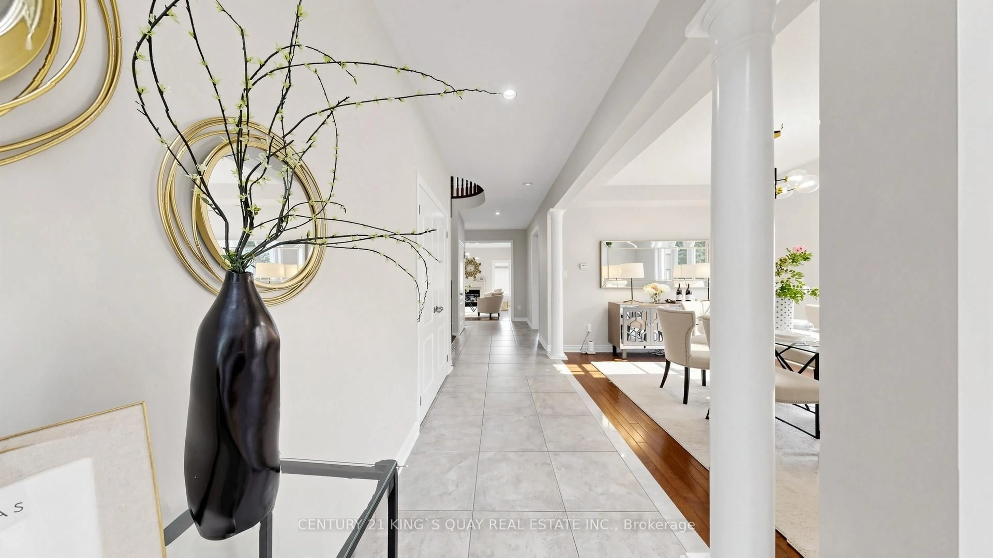 Indoor foyer for 218 Emma Broadbent Crt, Newmarket Ontario L3X 3K8