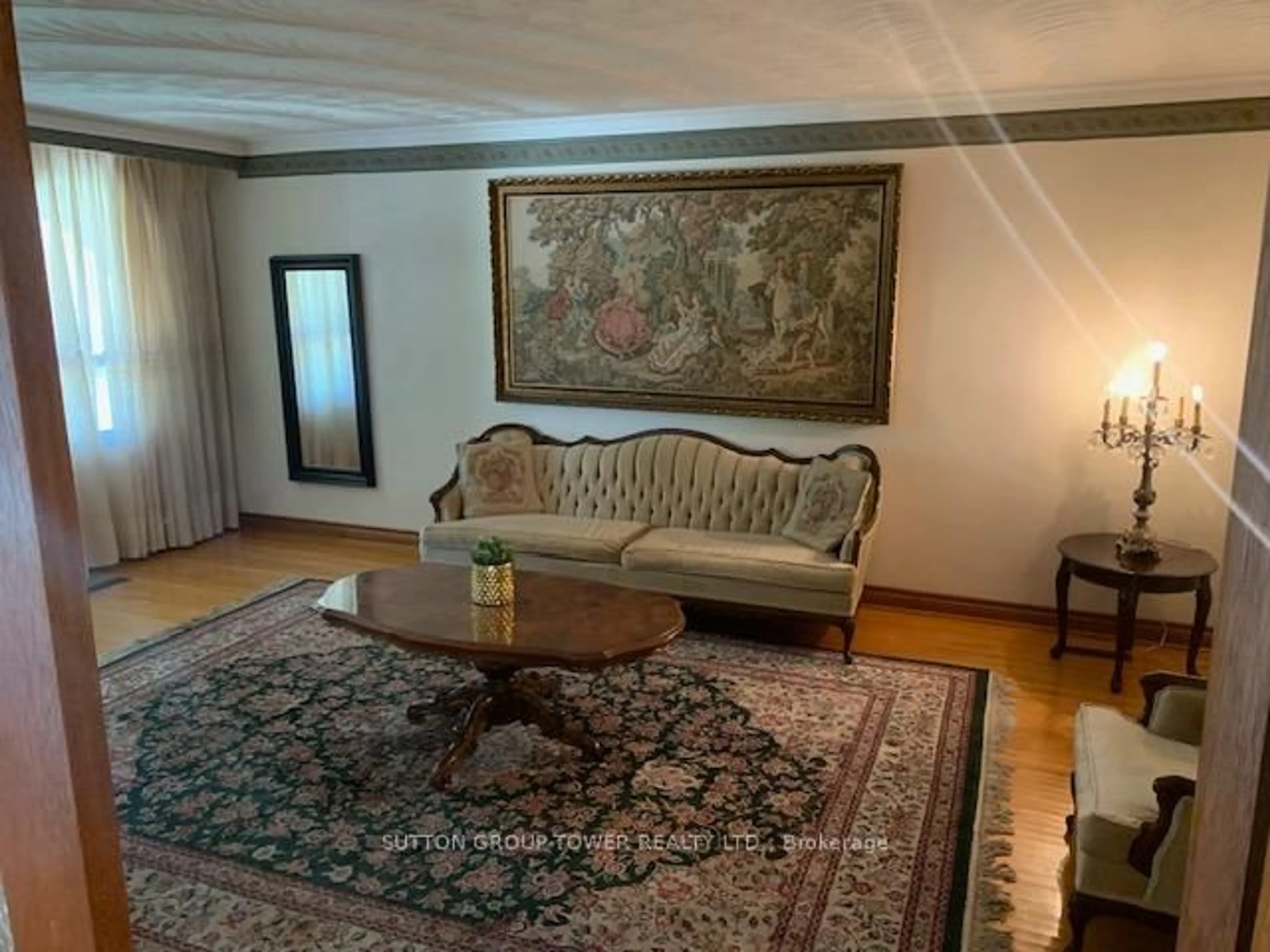 Living room with furniture, unknown for 8408 Islington Ave, Vaughan Ontario L4L 1X2