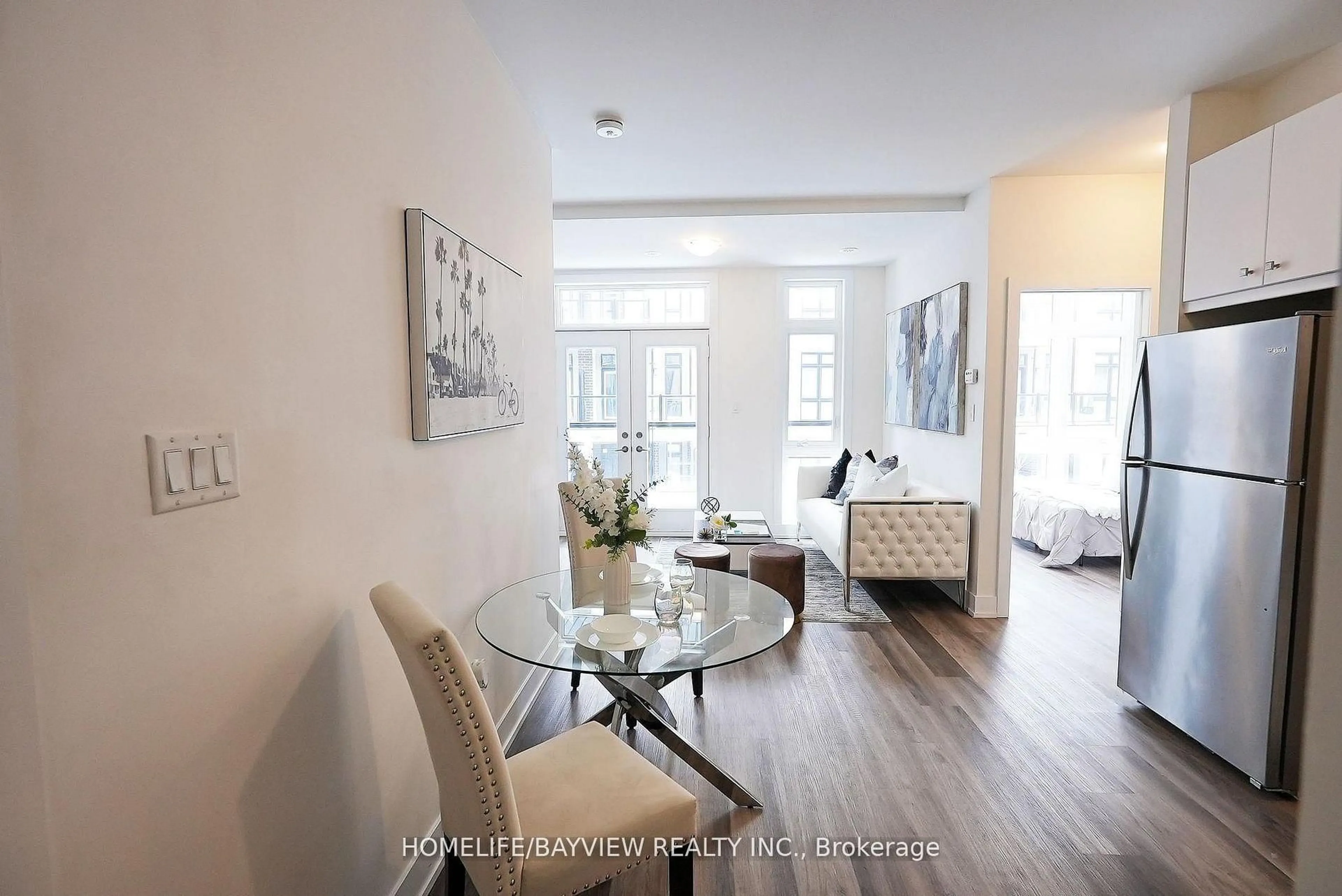 Living room with furniture, unknown for 8 Sayers Lane #17, Richmond Hill Ontario L4E 1J4
