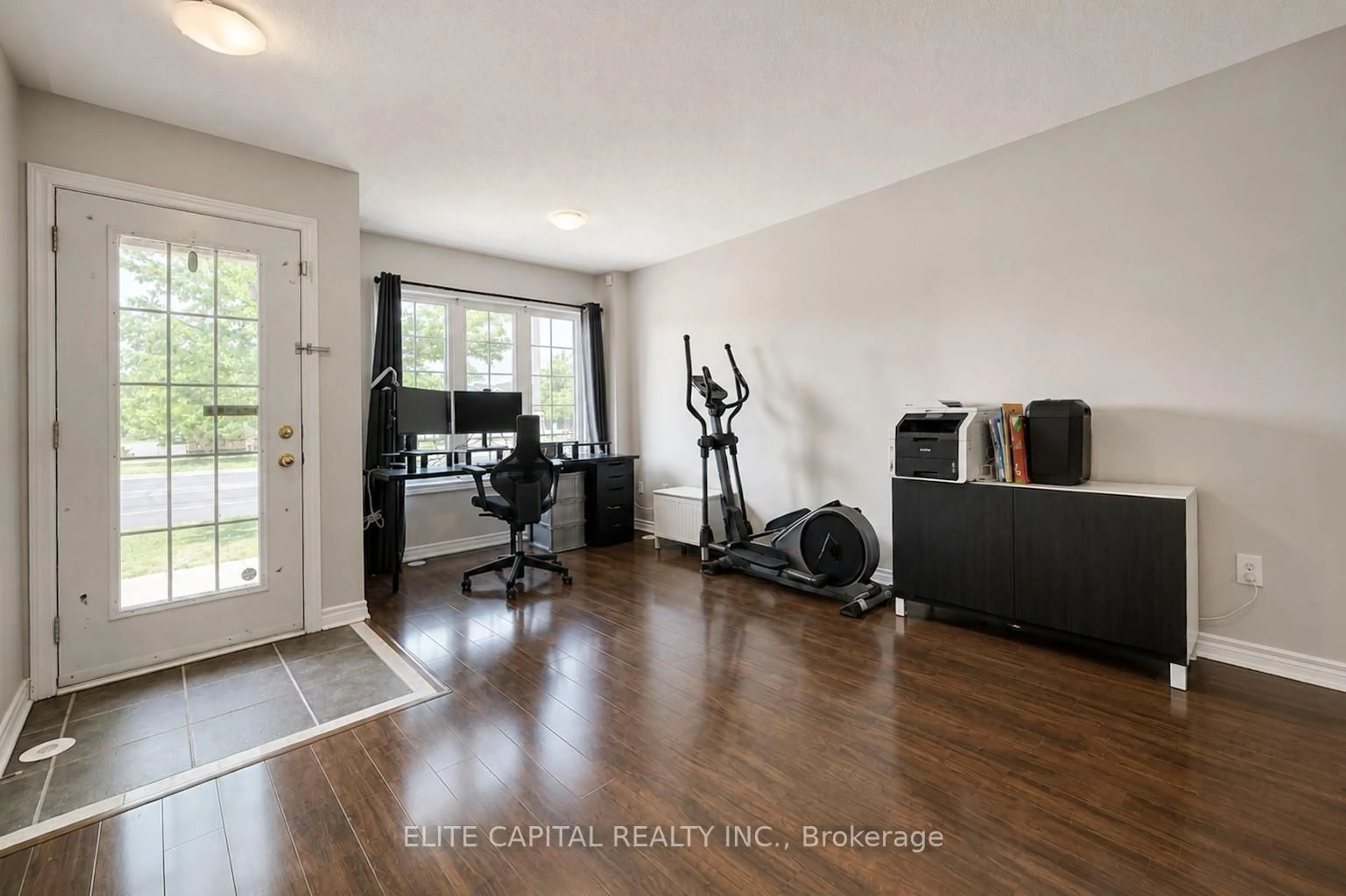 Gym or fitness room for 2696 Bur Oak Ave, Markham Ontario L6B 1H9