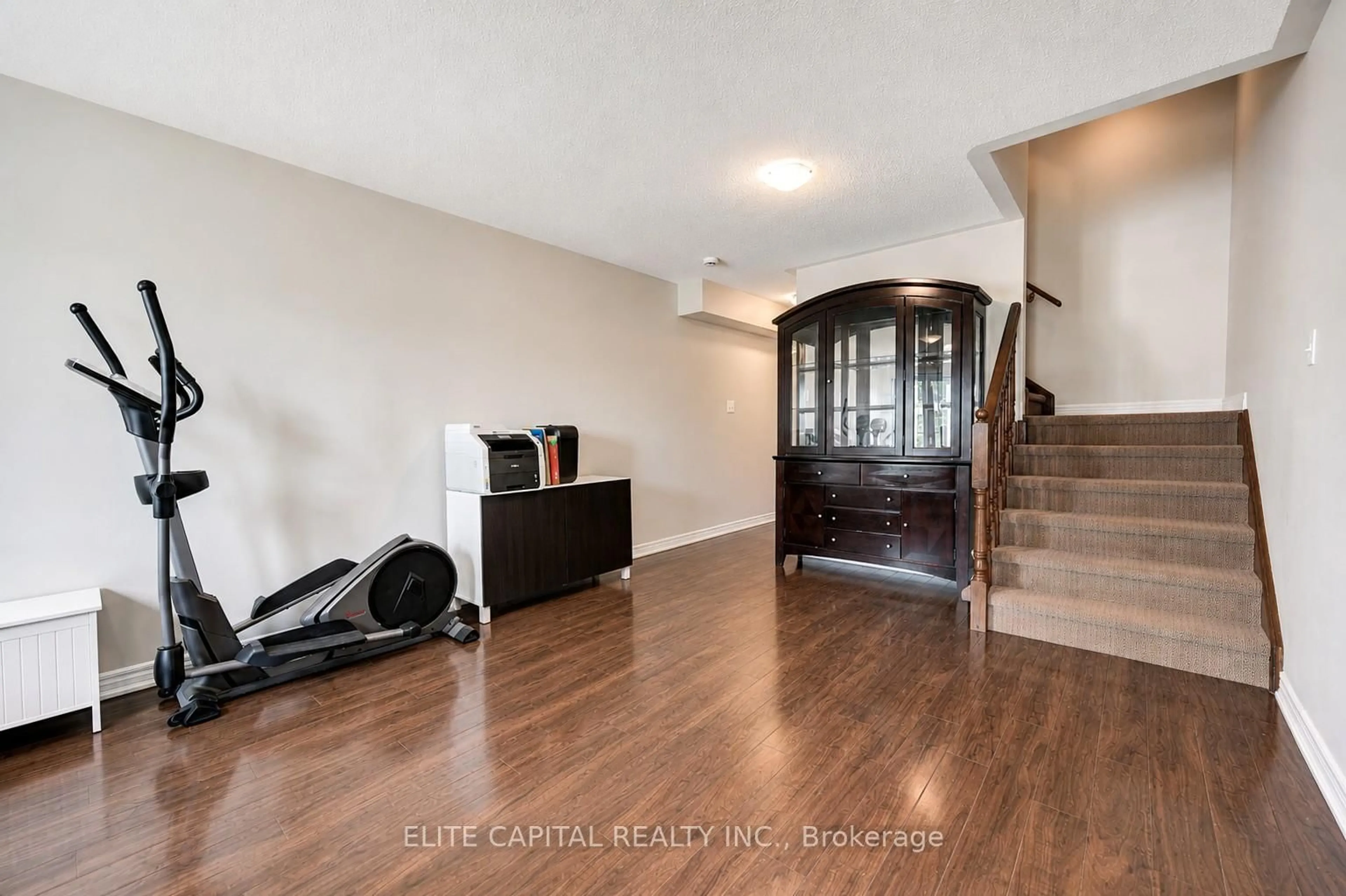 Indoor entryway for 2696 Bur Oak Ave, Markham Ontario L6B 1H9