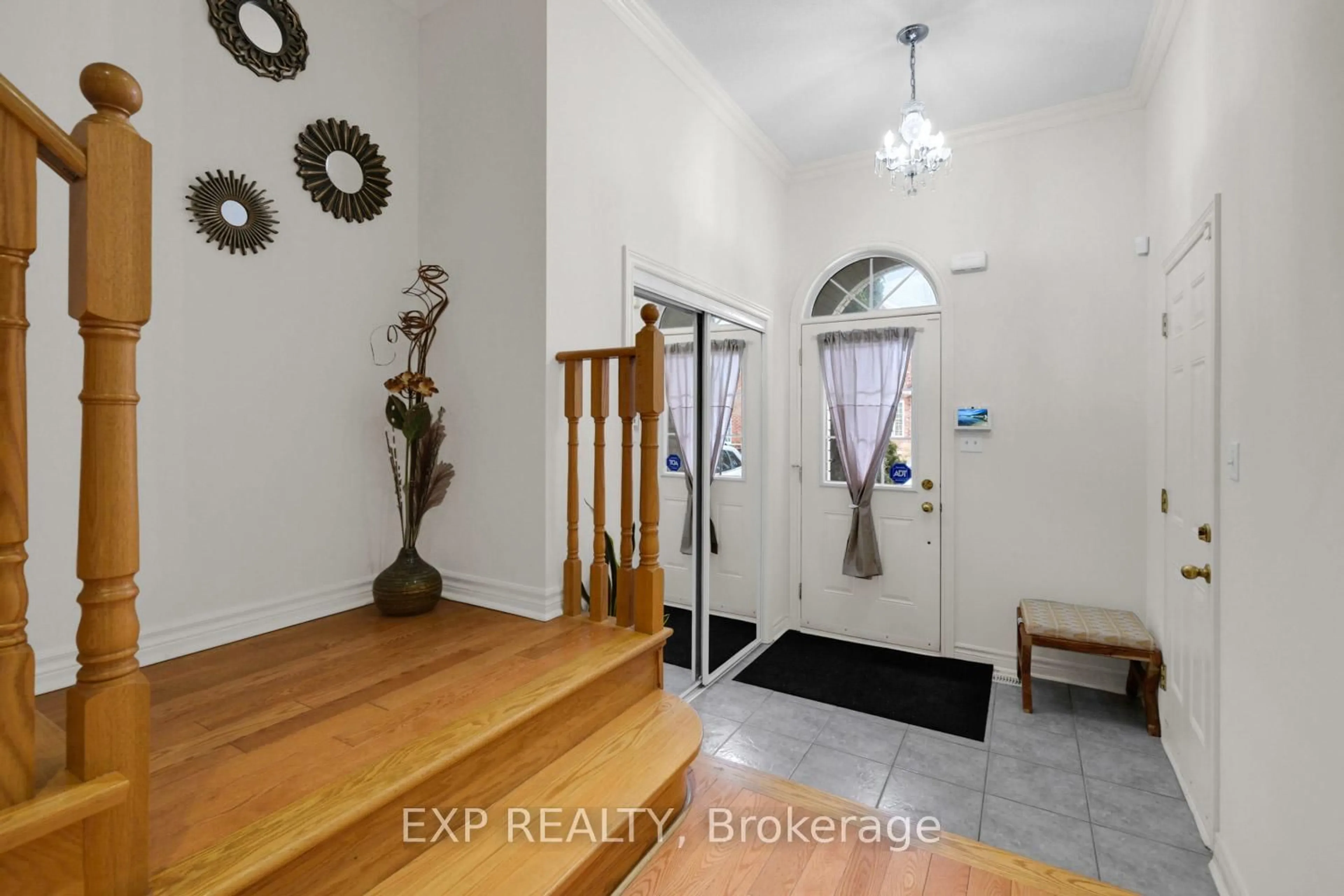 Indoor entryway for 24 Williams St, Markham Ontario L6C 0C2