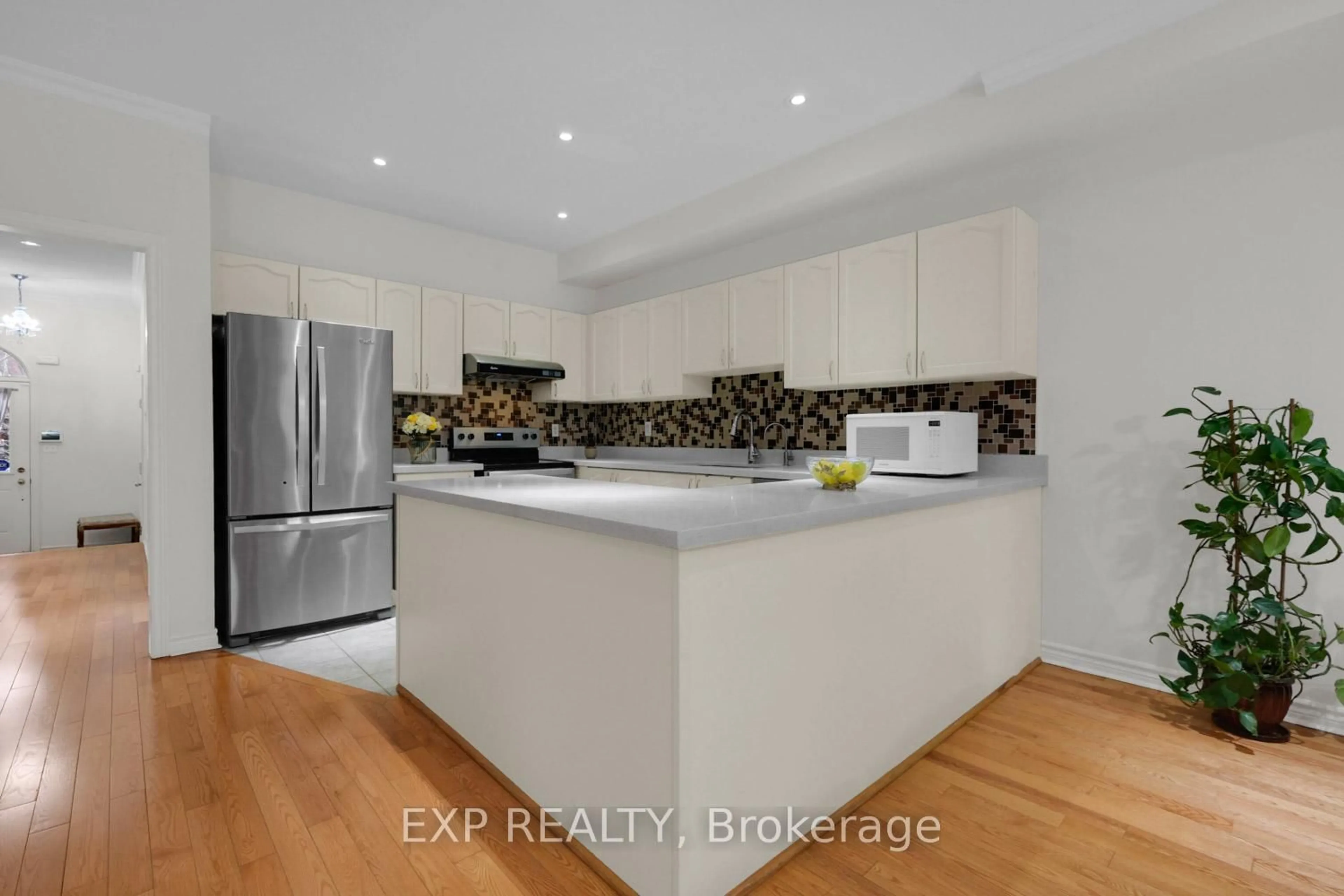 Open concept kitchen, unknown for 24 Williams St, Markham Ontario L6C 0C2