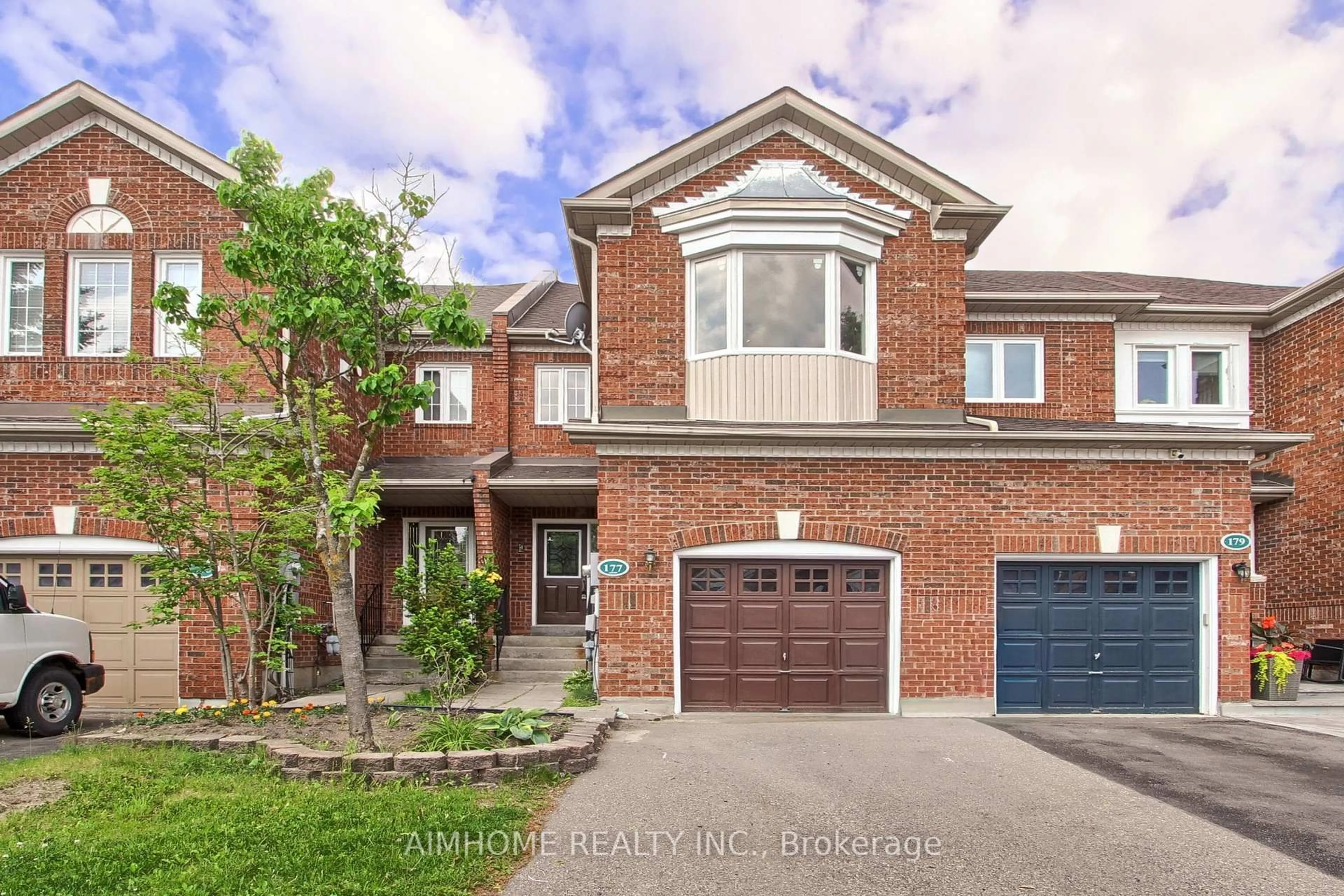 Home with brick exterior material, street for 177 Denise Circ, Newmarket Ontario L3X 2K2