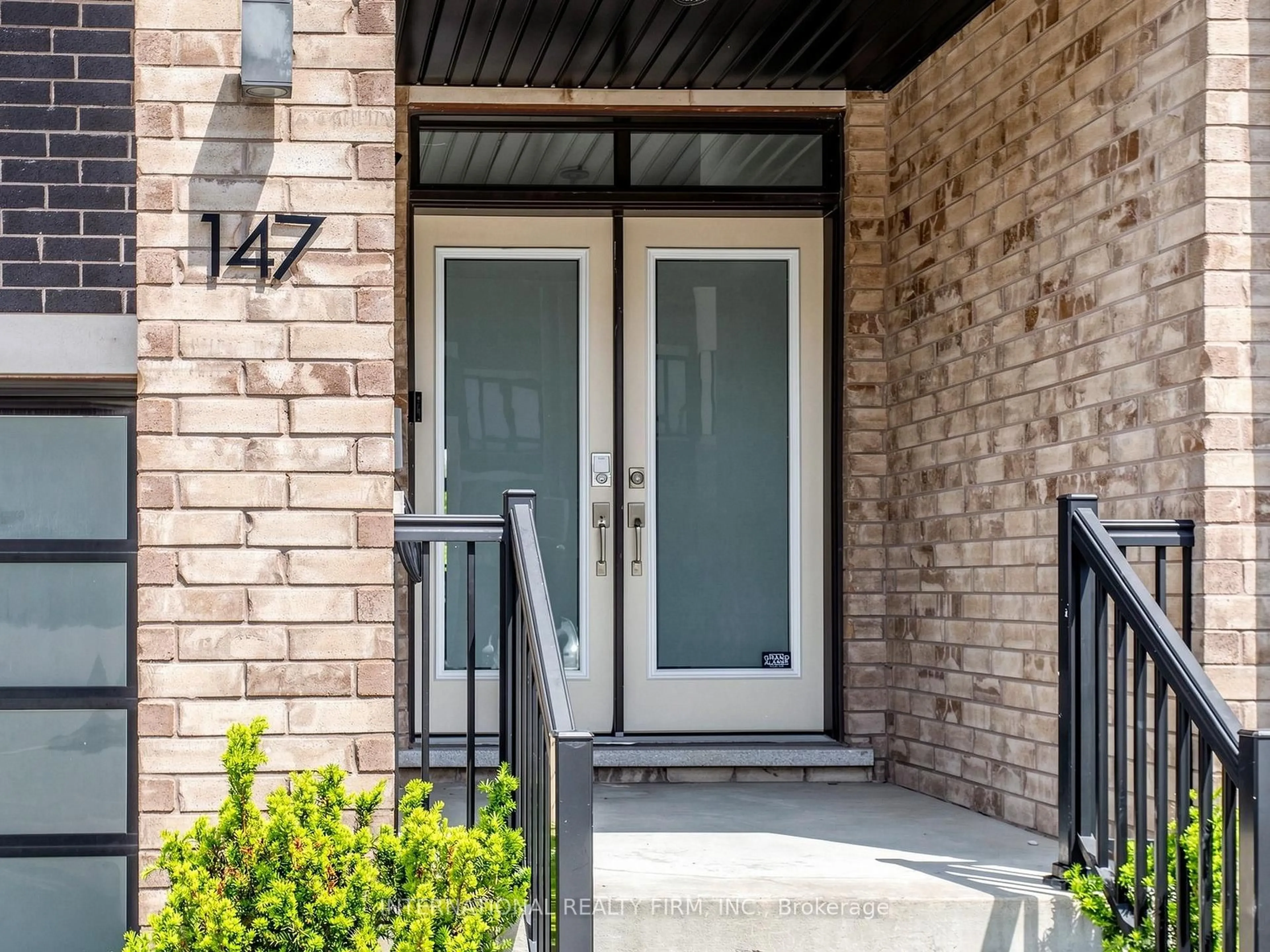 Indoor entryway for 147 Dariole Dr, Richmond Hill Ontario L4E 0Y9