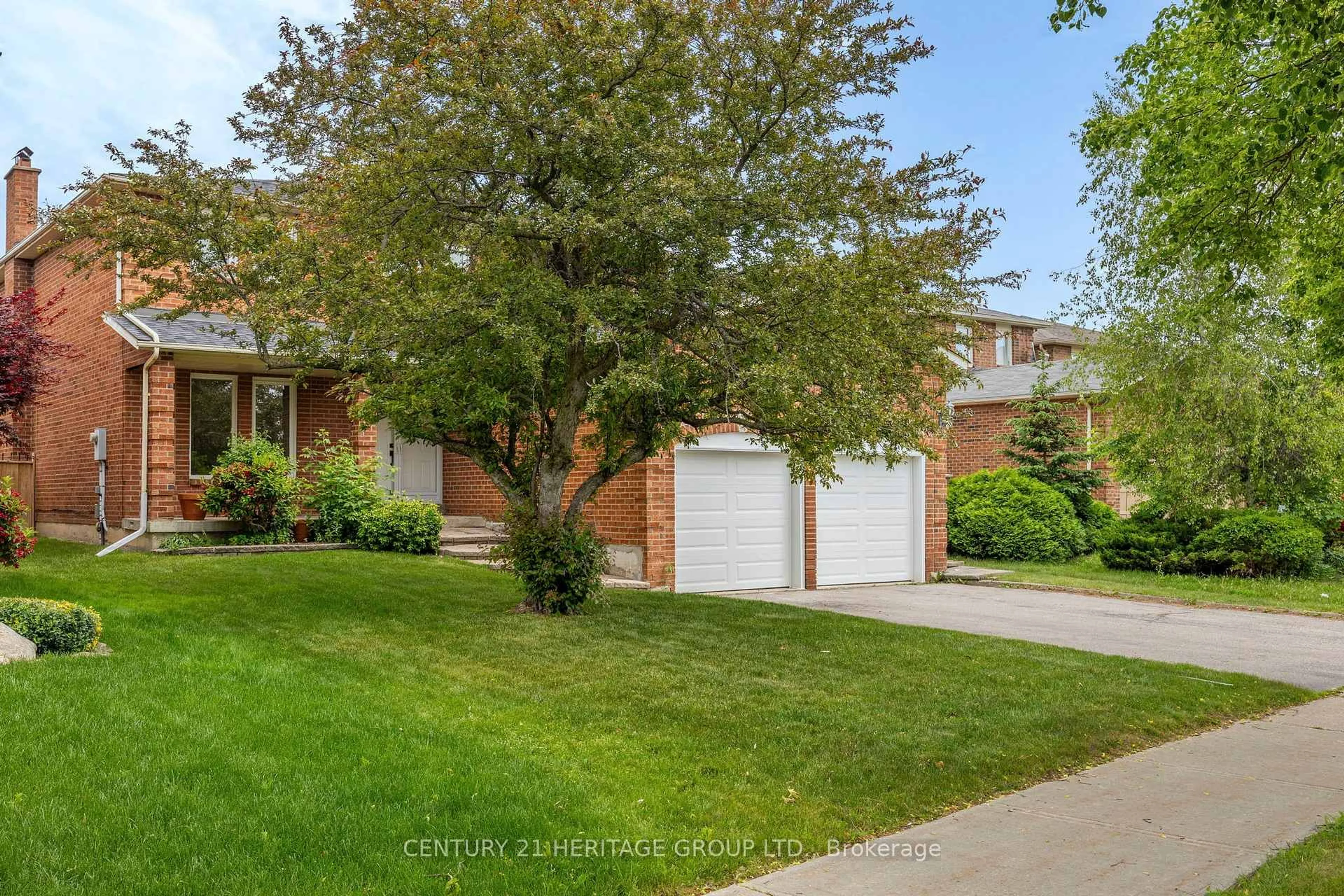 Home with brick exterior material, street for 262 Barrhill Rd, Vaughan Ontario L6A 1J6