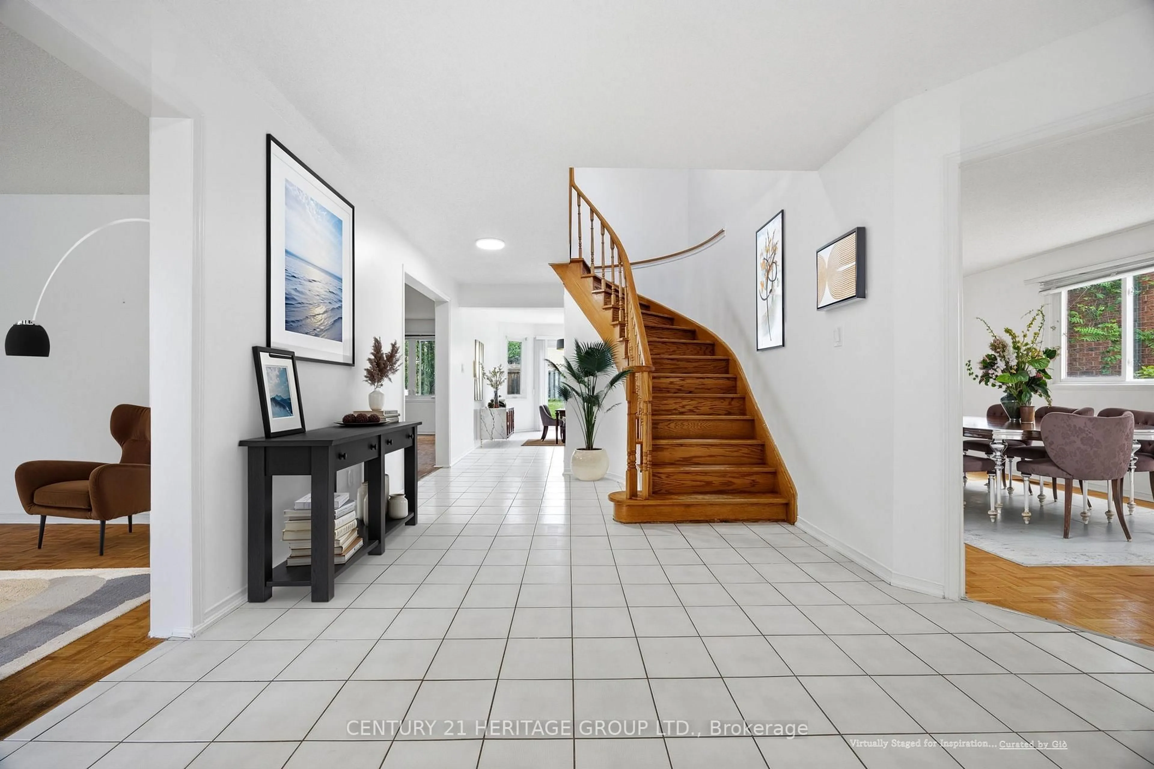 Indoor foyer for 262 Barrhill Rd, Vaughan Ontario L6A 1J6