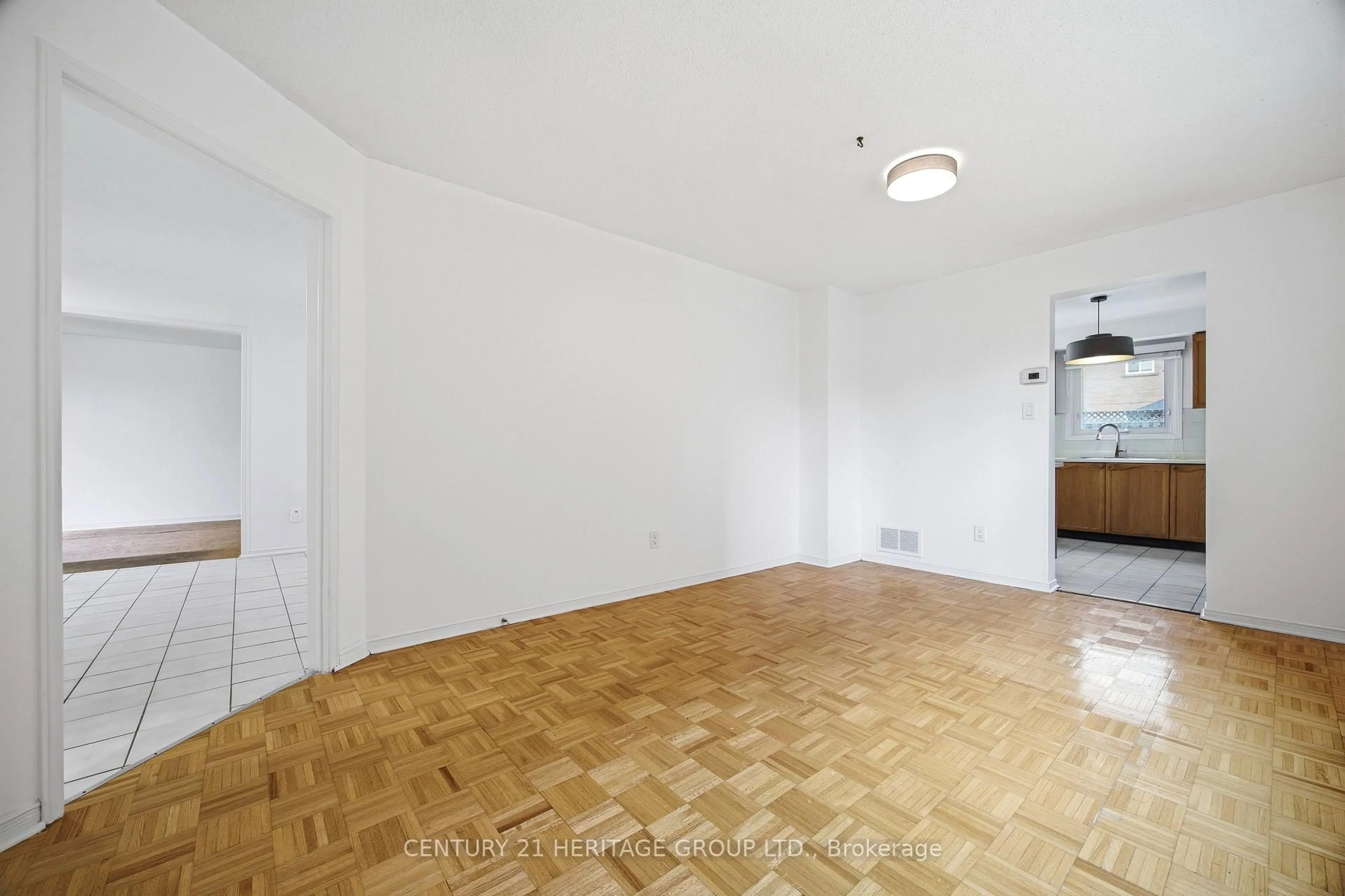 A pic of a room for 262 Barrhill Rd, Vaughan Ontario L6A 1J6