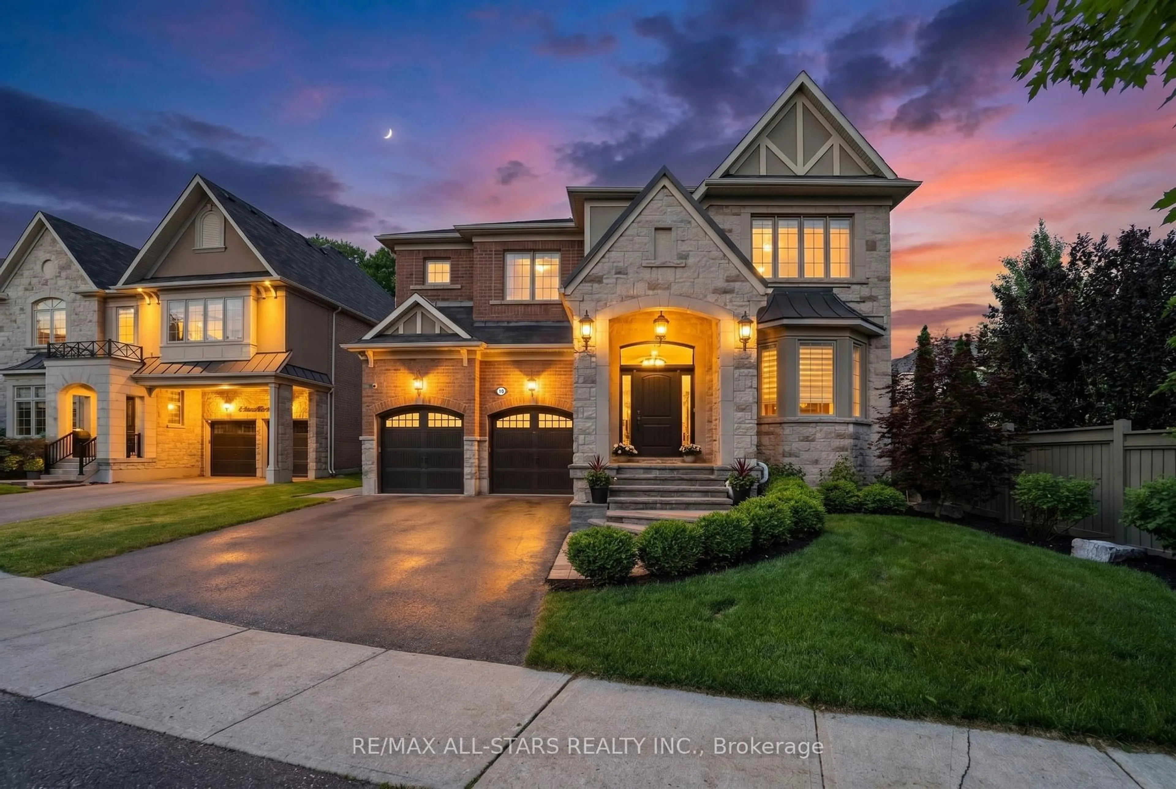 Home with brick exterior material, street for 10 Forest Grove Crt, Aurora Ontario L4G 3G4