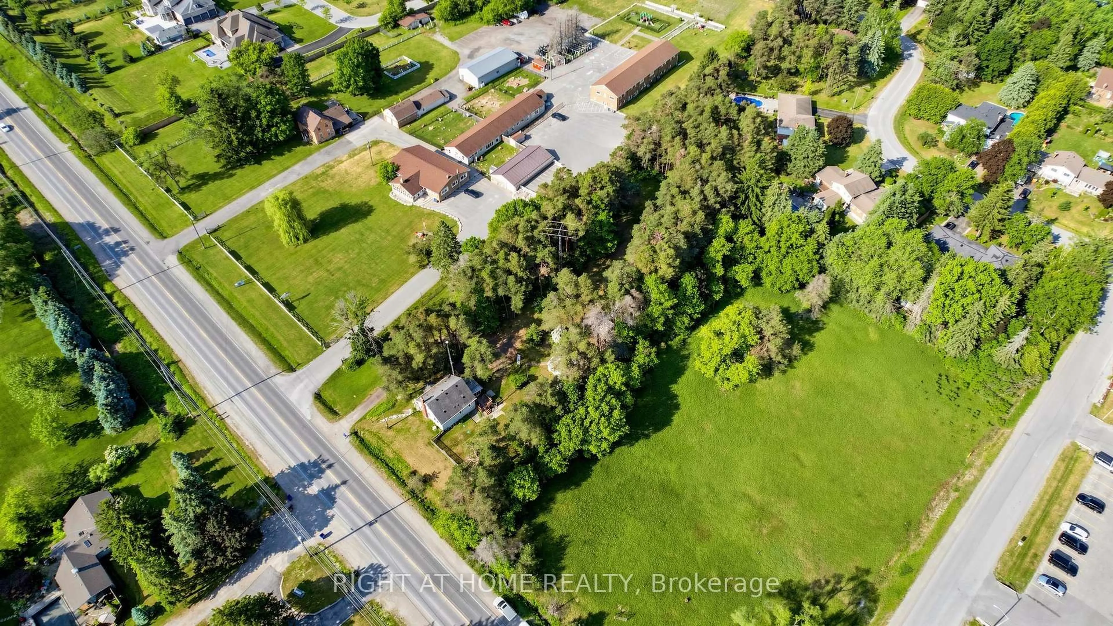 A pic from outside/outdoor area/front of a property/back of a property/a pic from drone, street for 15040 Highway 48, Whitchurch-Stouffville Ontario L4A 3B6