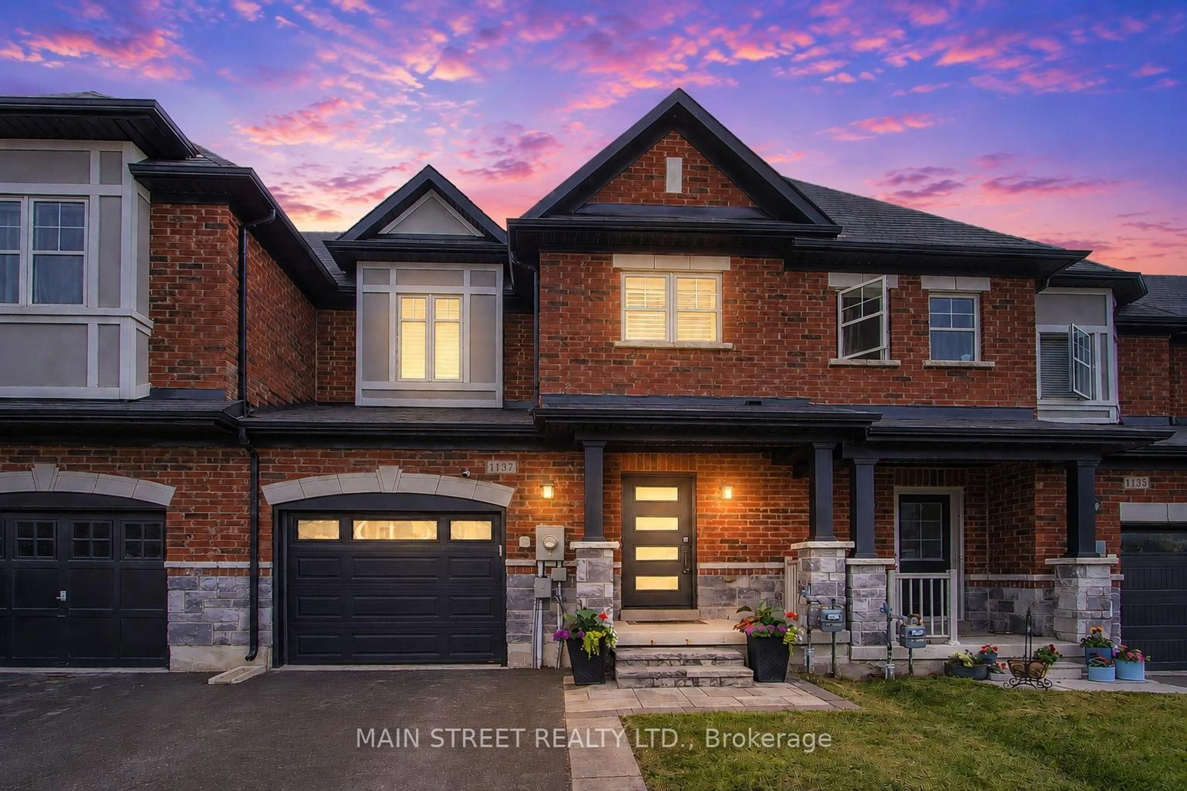 Home with brick exterior material, street for 1137 Stantin St, Innisfil Ontario L0L 1W0