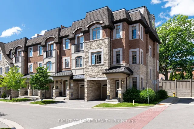 2 Queen Mary Crt, Vaughan 3