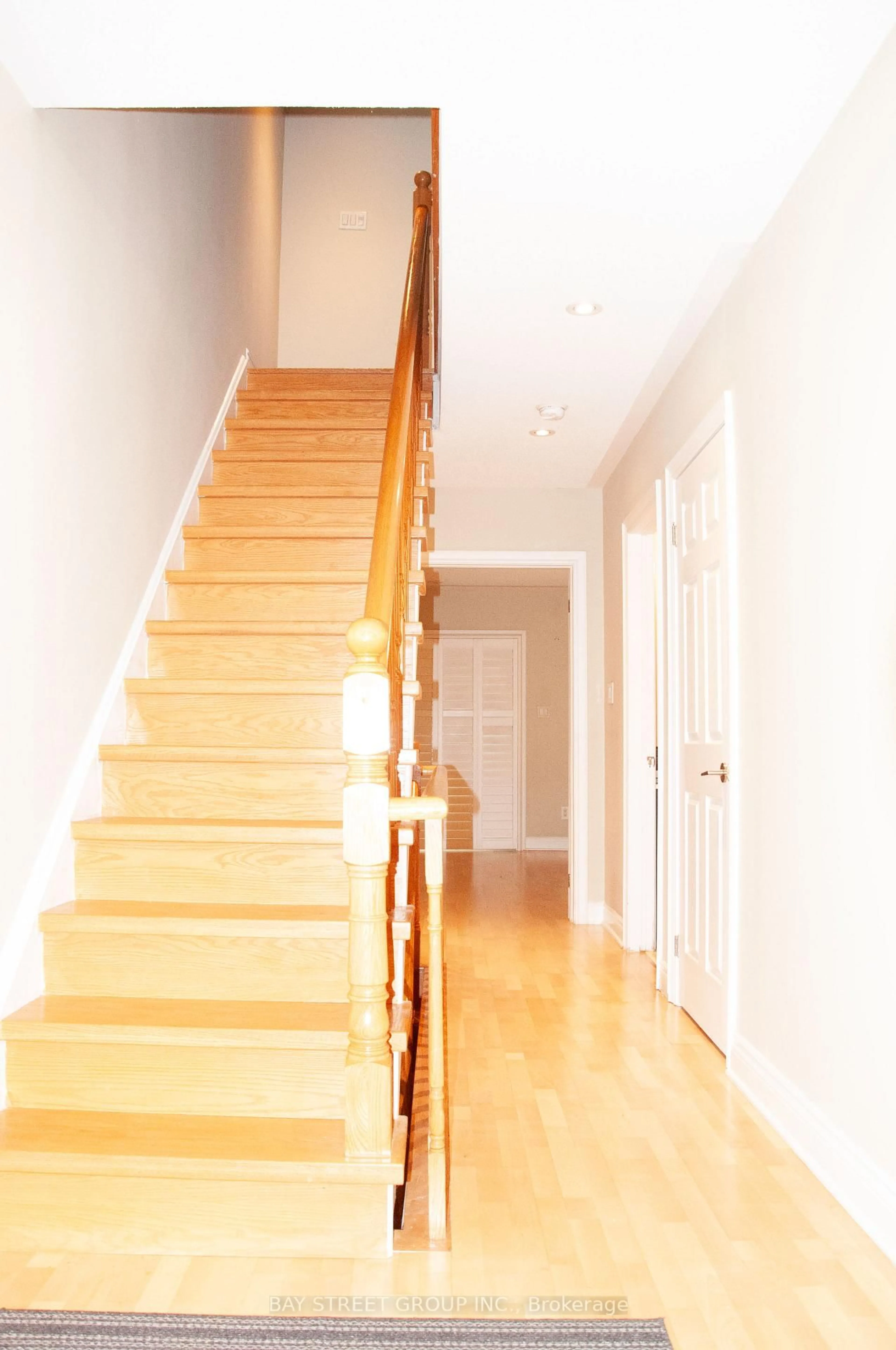 Stairs for 57 Galleria Pkwy, Markham Ontario L3T 0A3