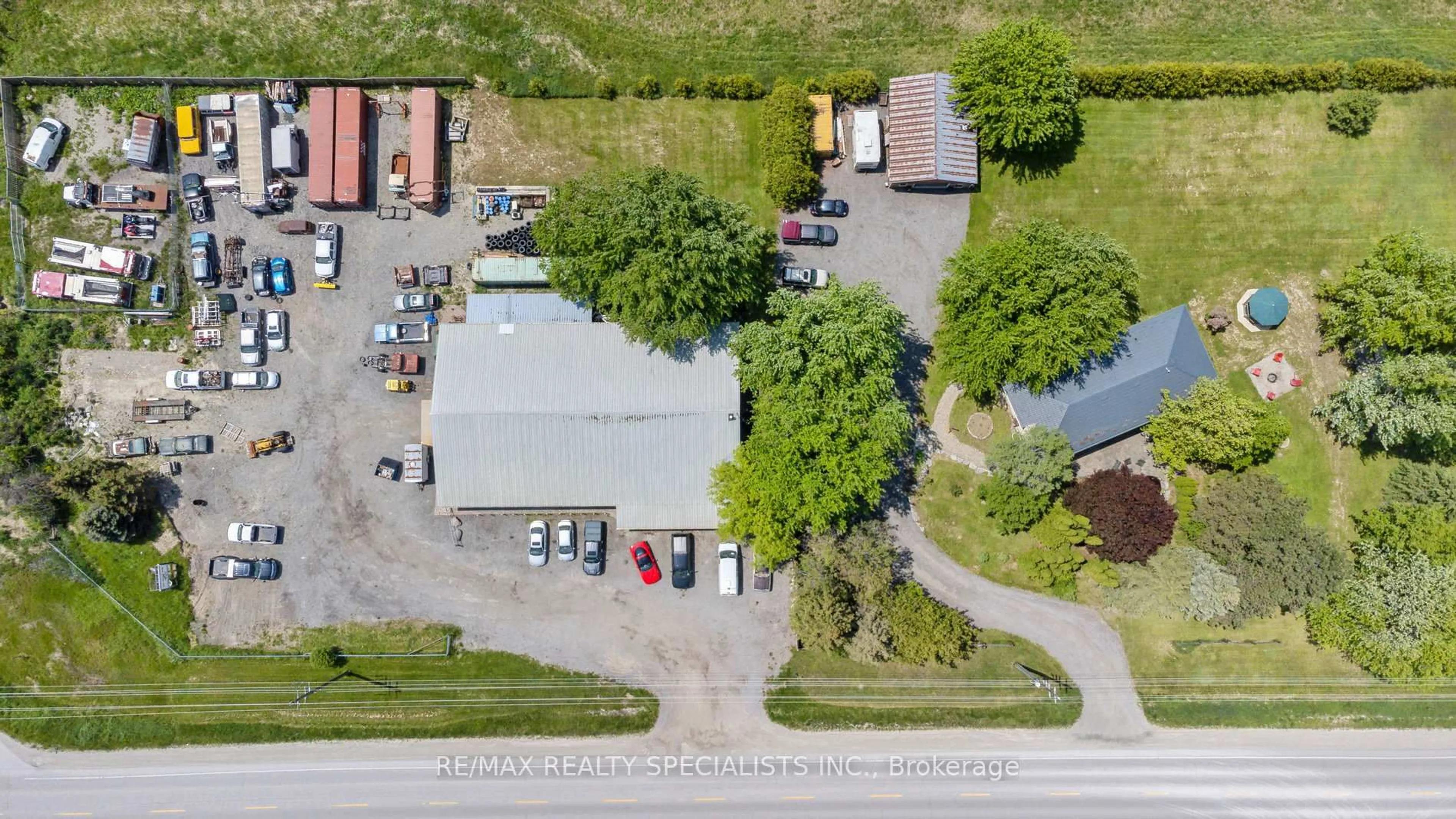 A pic from outside/outdoor area/front of a property/back of a property/a pic from drone, street for 2698 Tottenham Rd, New Tecumseth Ontario L0G 1A0
