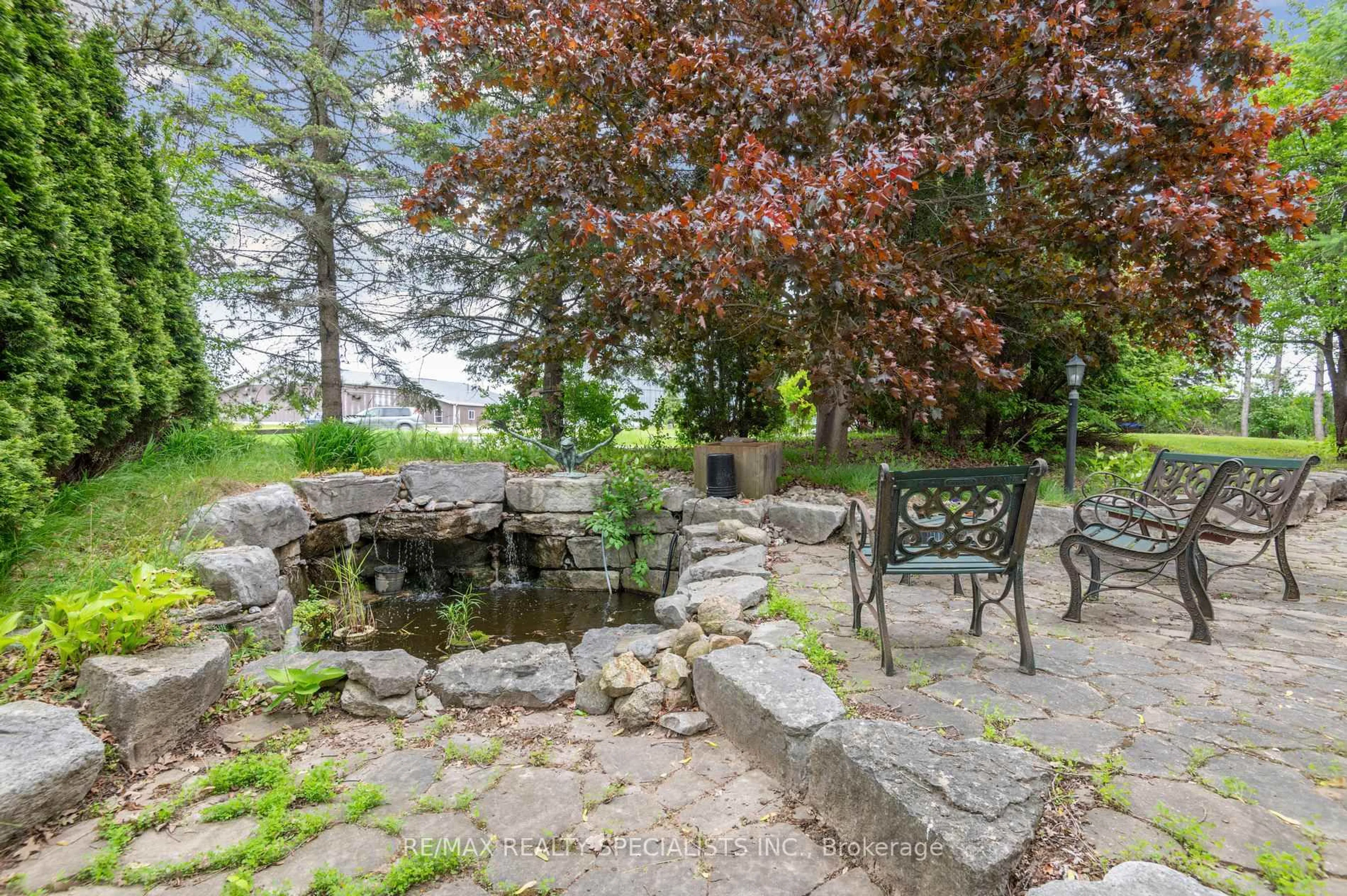 Patio, water/lake/river/ocean view for 2698 Tottenham Rd, New Tecumseth Ontario L0G 1A0