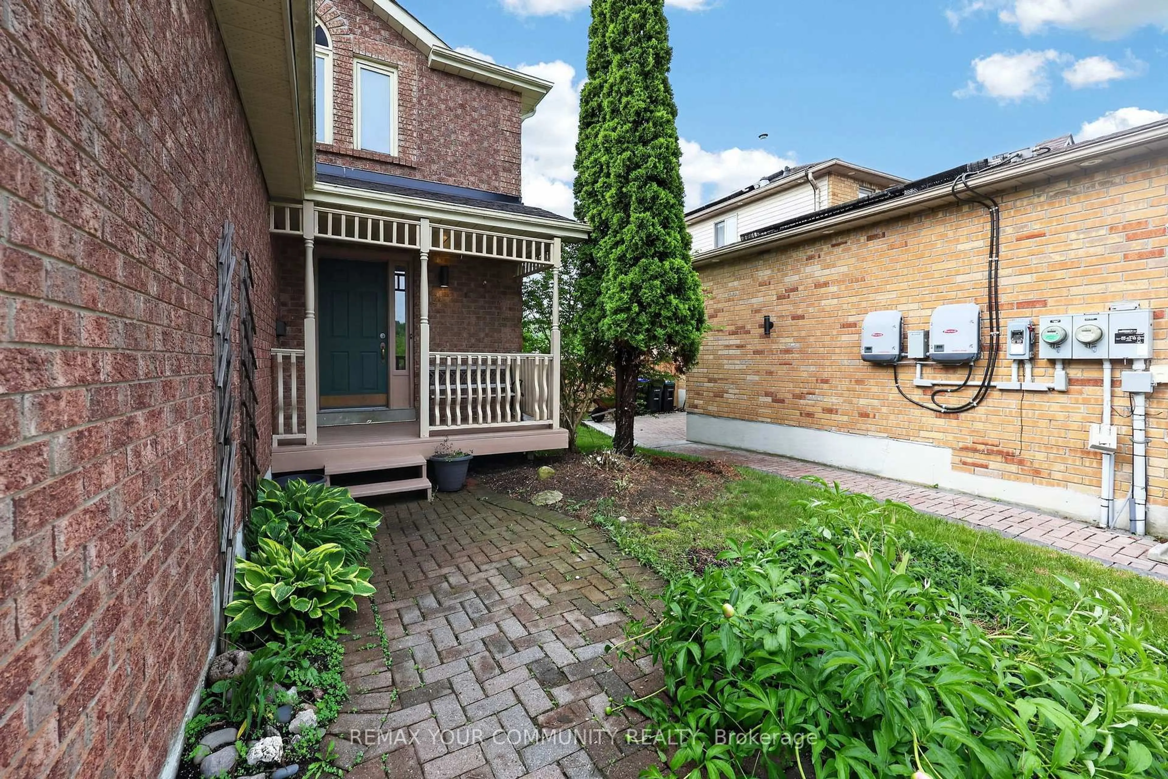 Unknown for 82 Ondrey St, Bradford West Gwillimbury Ontario L3Z 2W9
