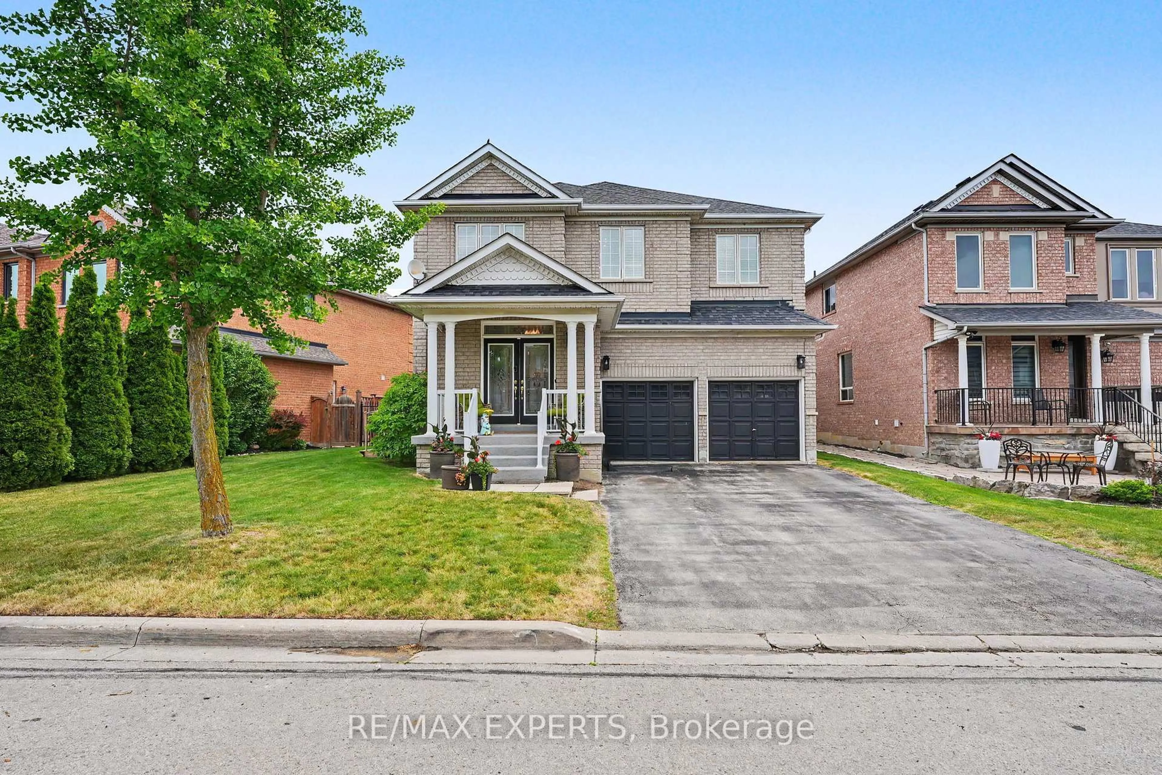 Home with brick exterior material, street for 15 Arrowood Cres, Vaughan Ontario L4H 2R4