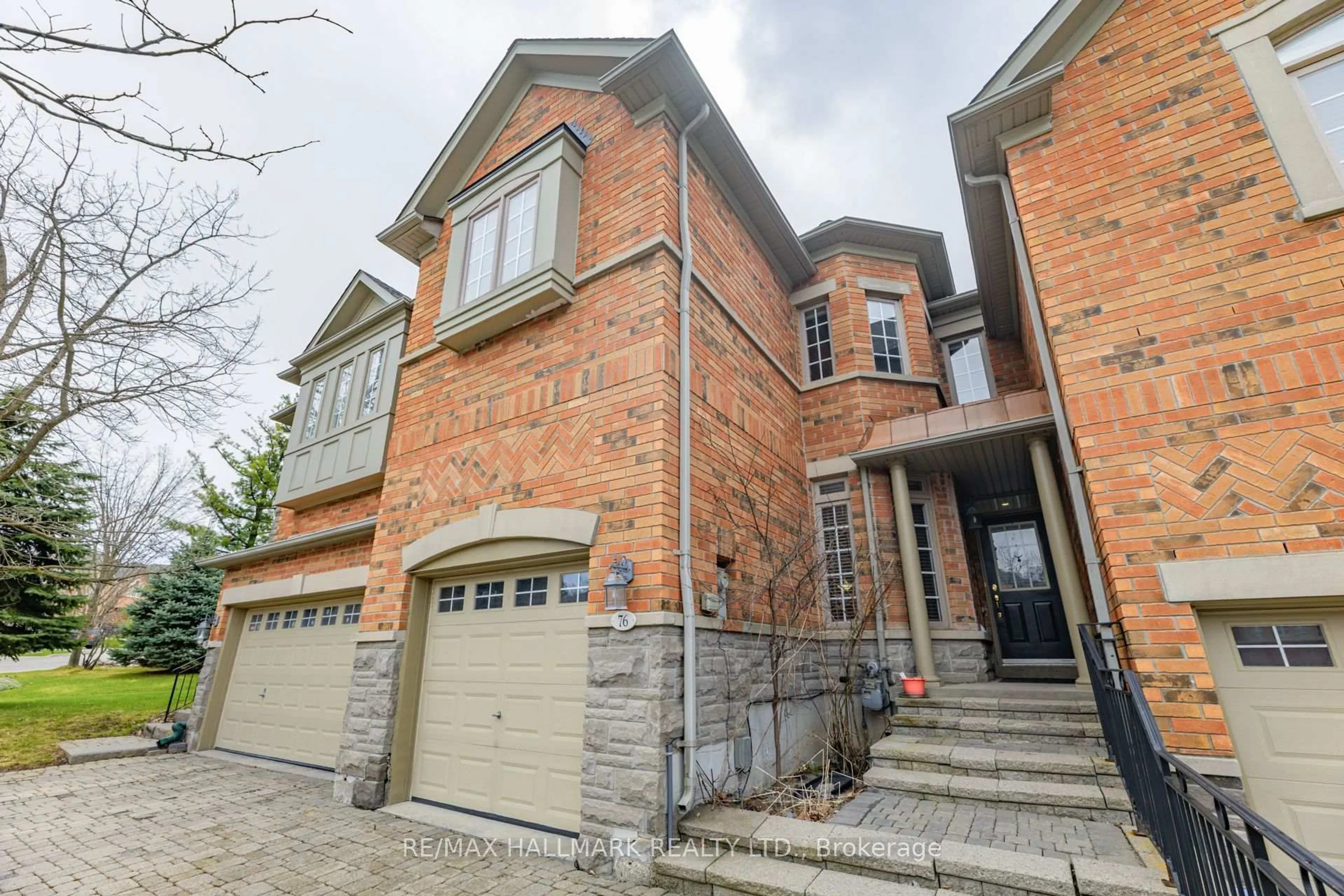 Home with brick exterior material, street for 76 Westbury Crt, Richmond Hill Ontario L4S 2L2