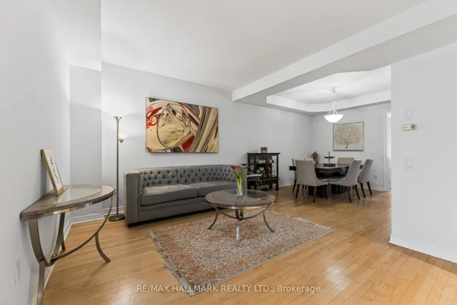 76 Westbury Crt, Richmond Hill 4