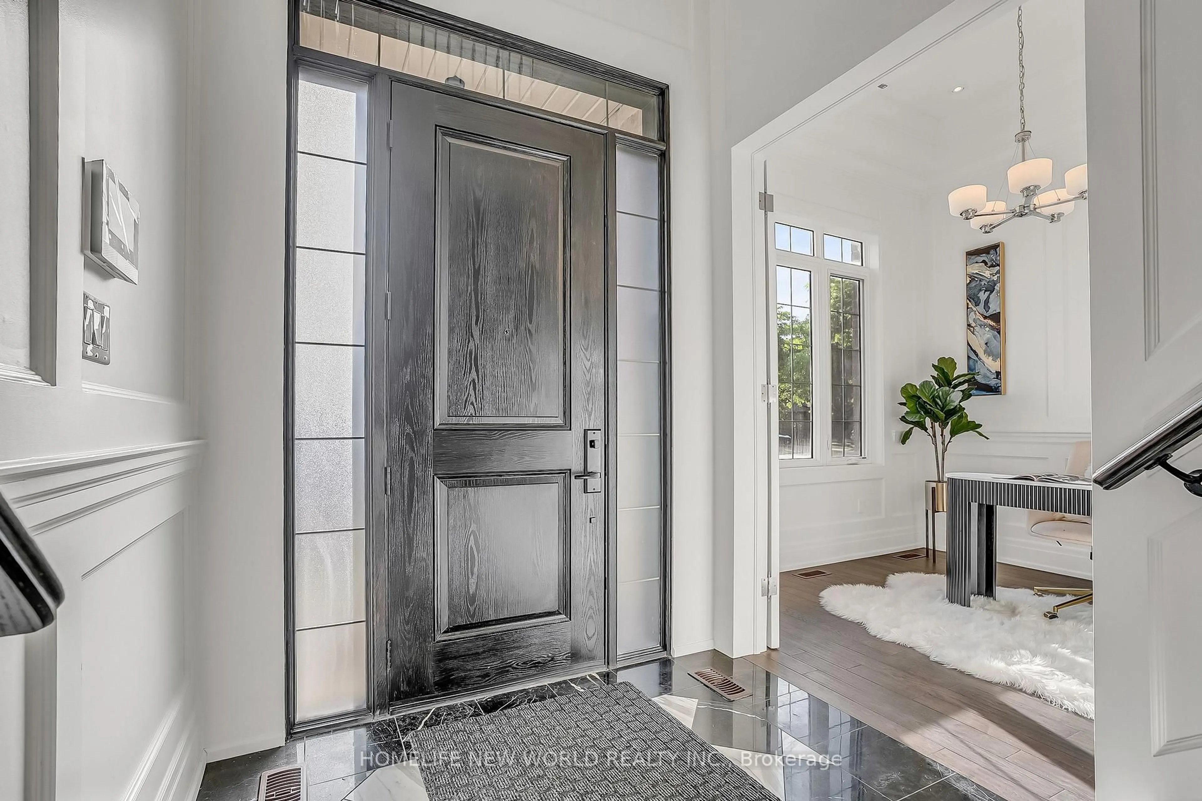 Indoor entryway for 97 Fitzgerald Ave, Markham Ontario L3R 4Z7