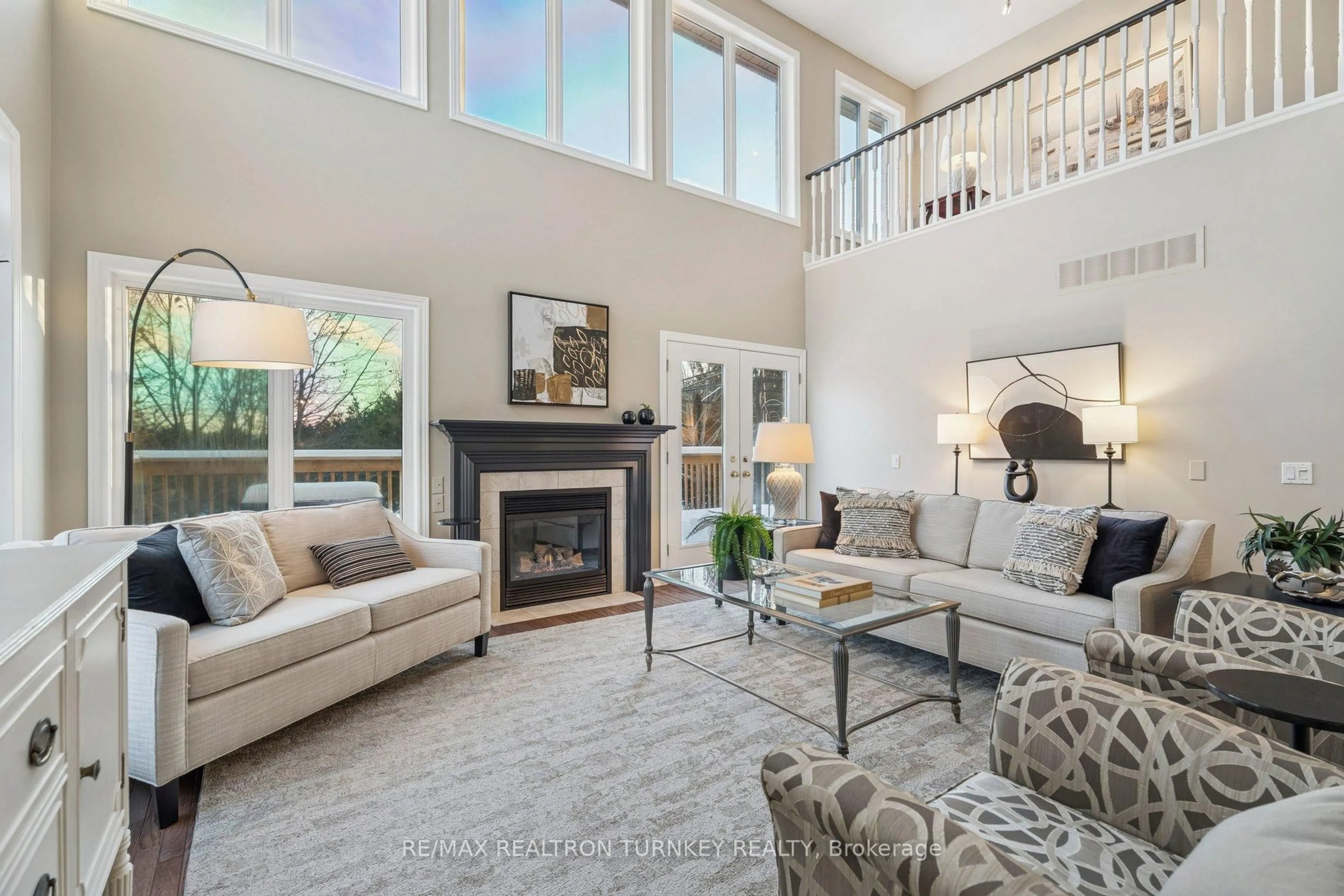 Living room with furniture, unknown for 440 Morley Cook Cres, Newmarket Ontario L3X 2M3
