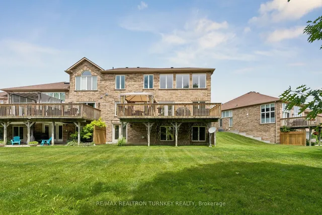 440 Morley Cook Cres, Newmarket 5