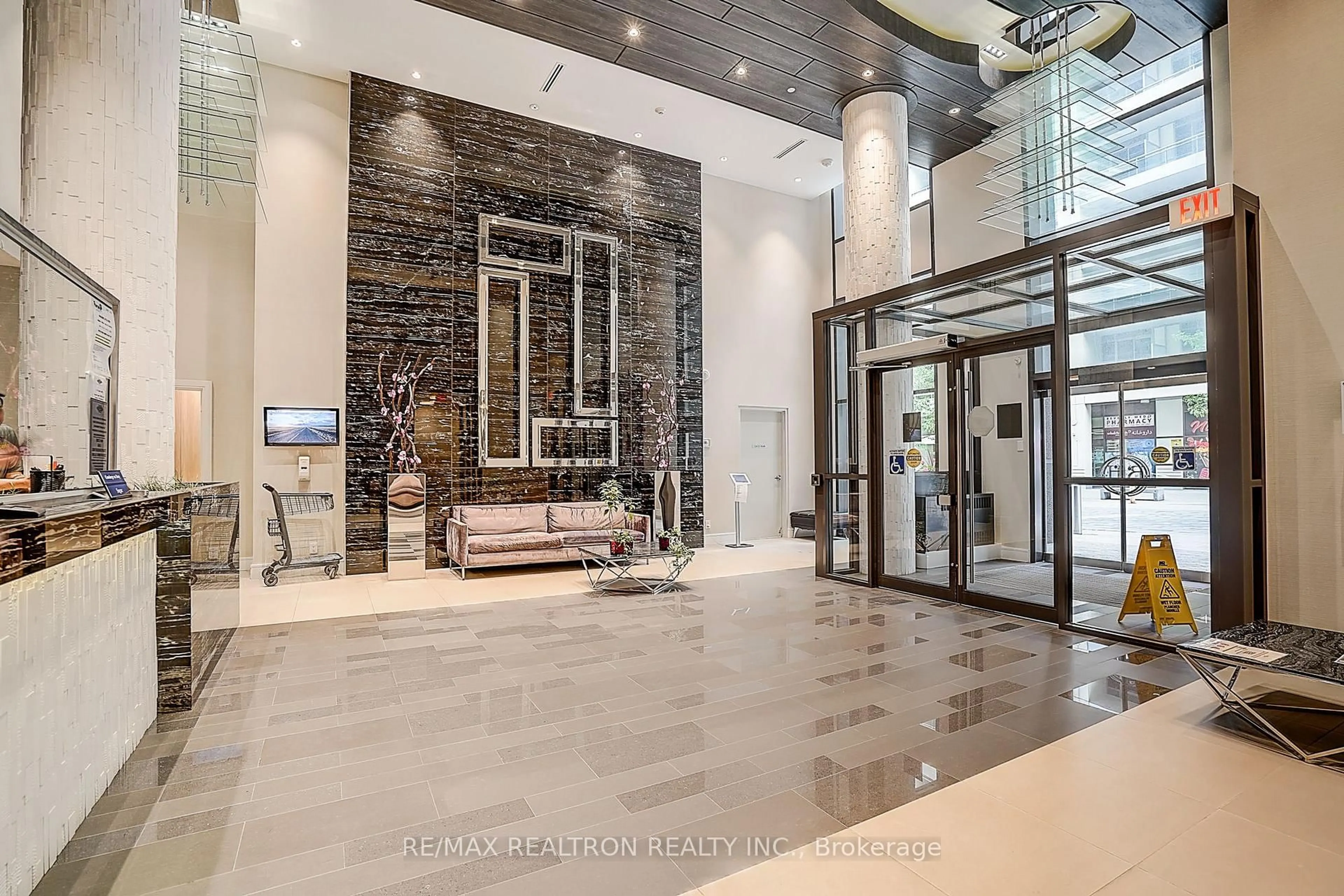 Lobby for 9191 Yonge St #SW 321, Richmond Hill Ontario L4C 1E2