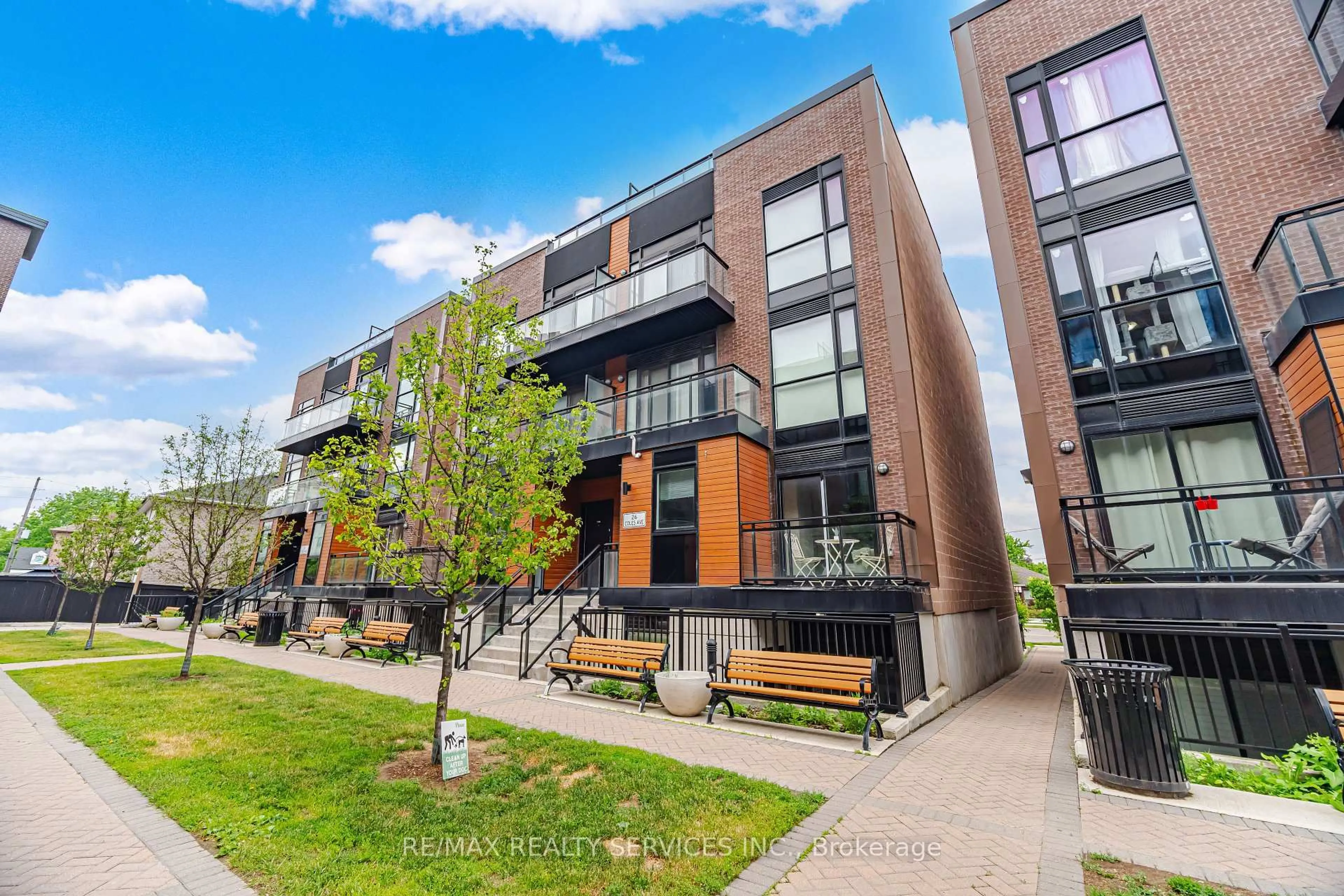 Unknown for 26 Coles Ave #302, Vaughan Ontario L4L 0J1