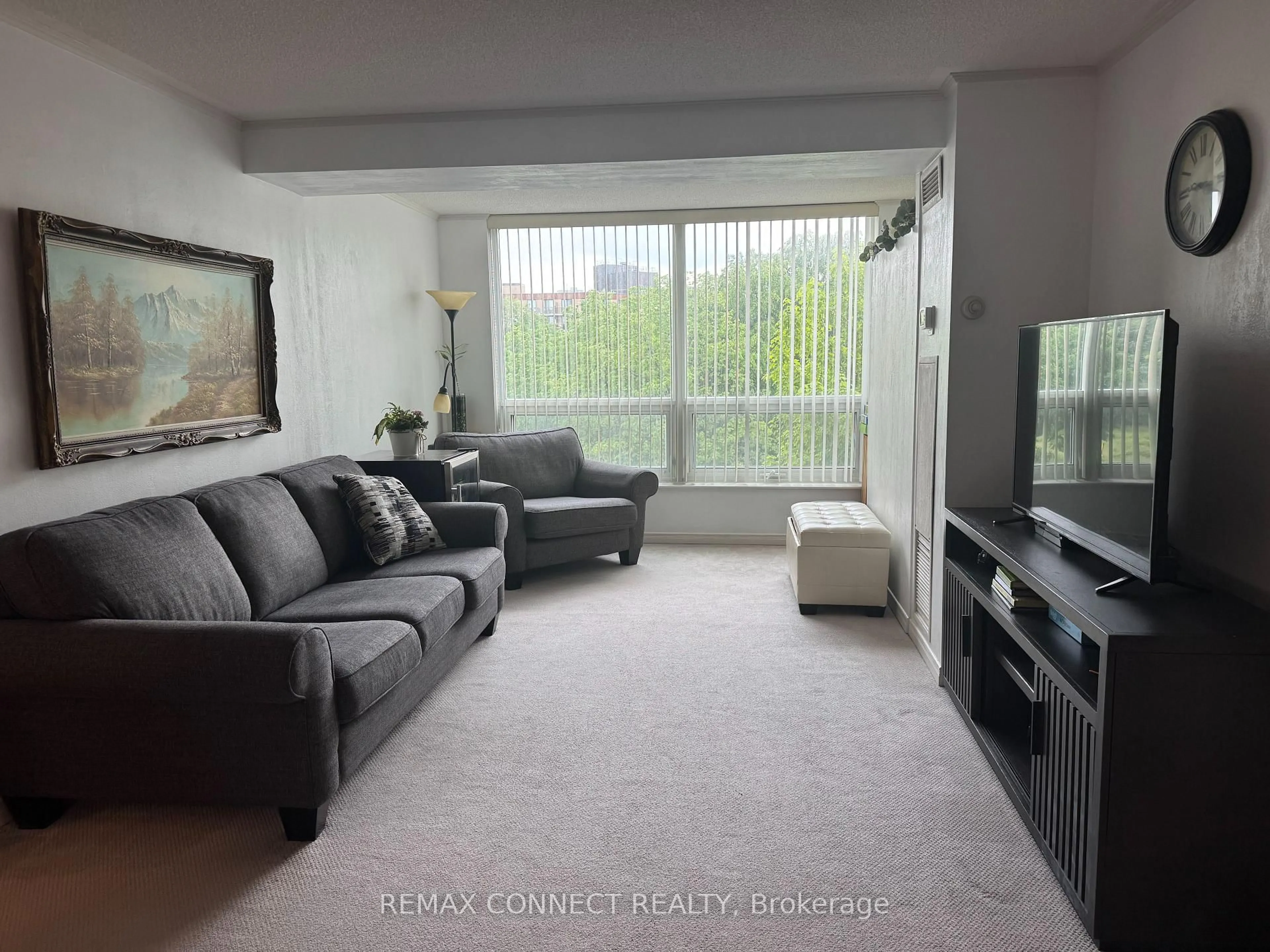 Living room with furniture, unknown for 326 Major Mackenzie Dr #221, Richmond Hill Ontario L4C 8T4