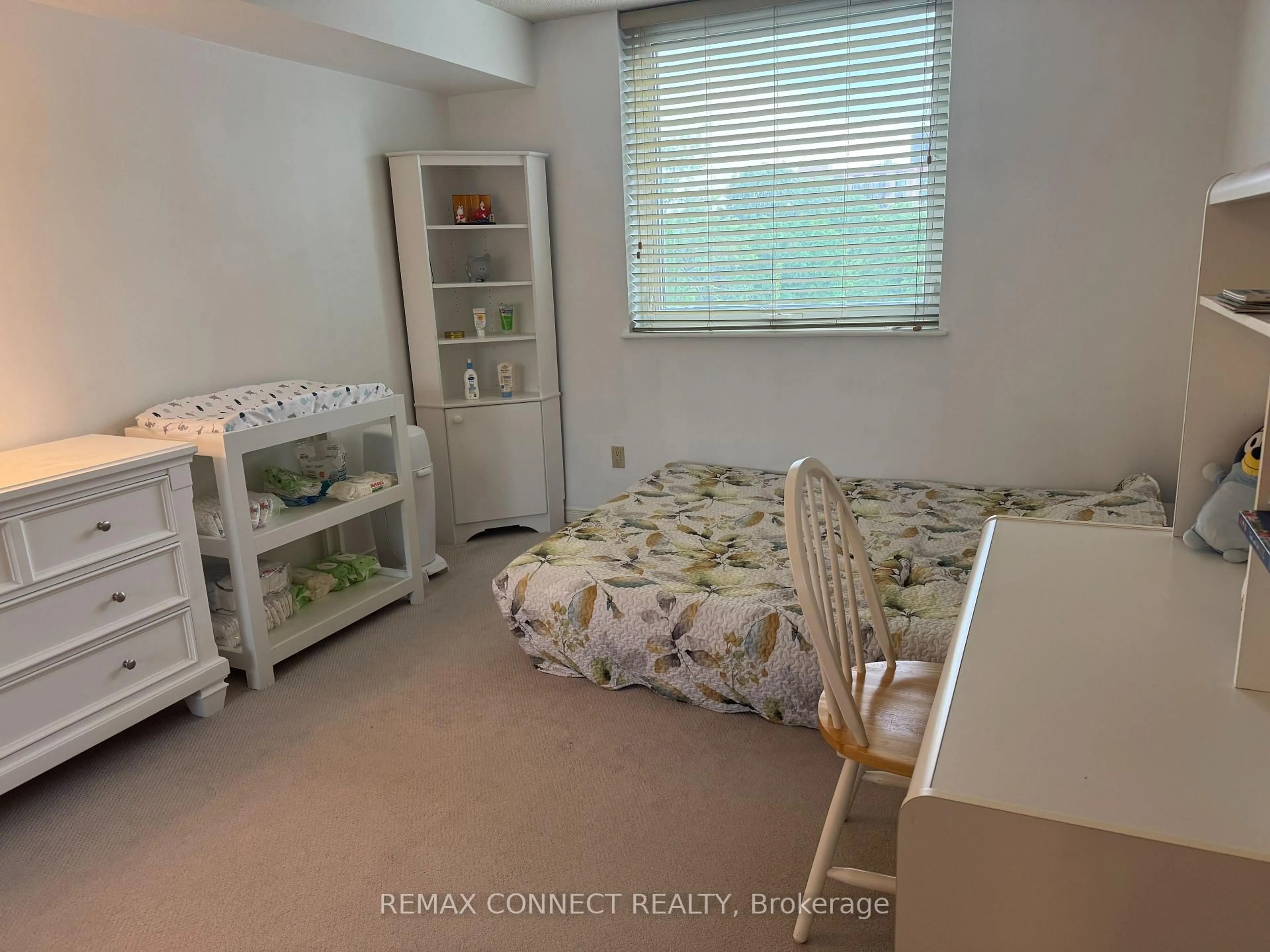 A pic of a room for 326 Major Mackenzie Dr #221, Richmond Hill Ontario L4C 8T4
