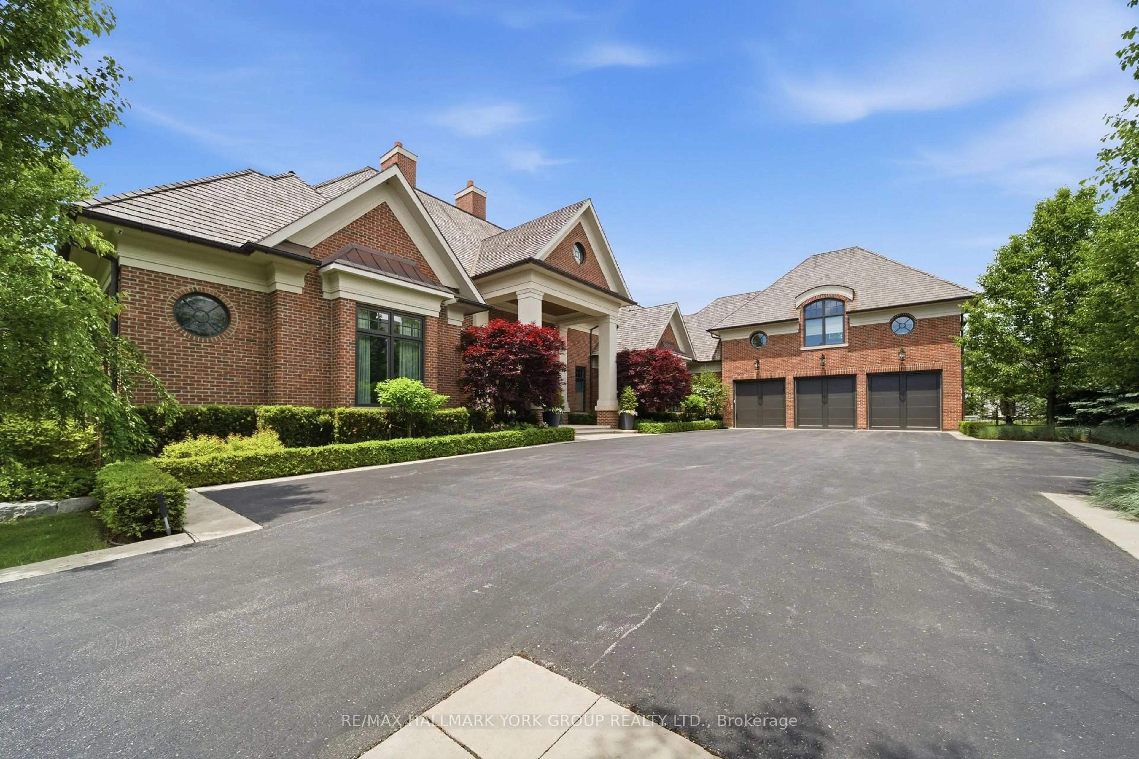 Home with brick exterior material, street for 45 Adena Meadows Way, Aurora Ontario L4G 7Y6