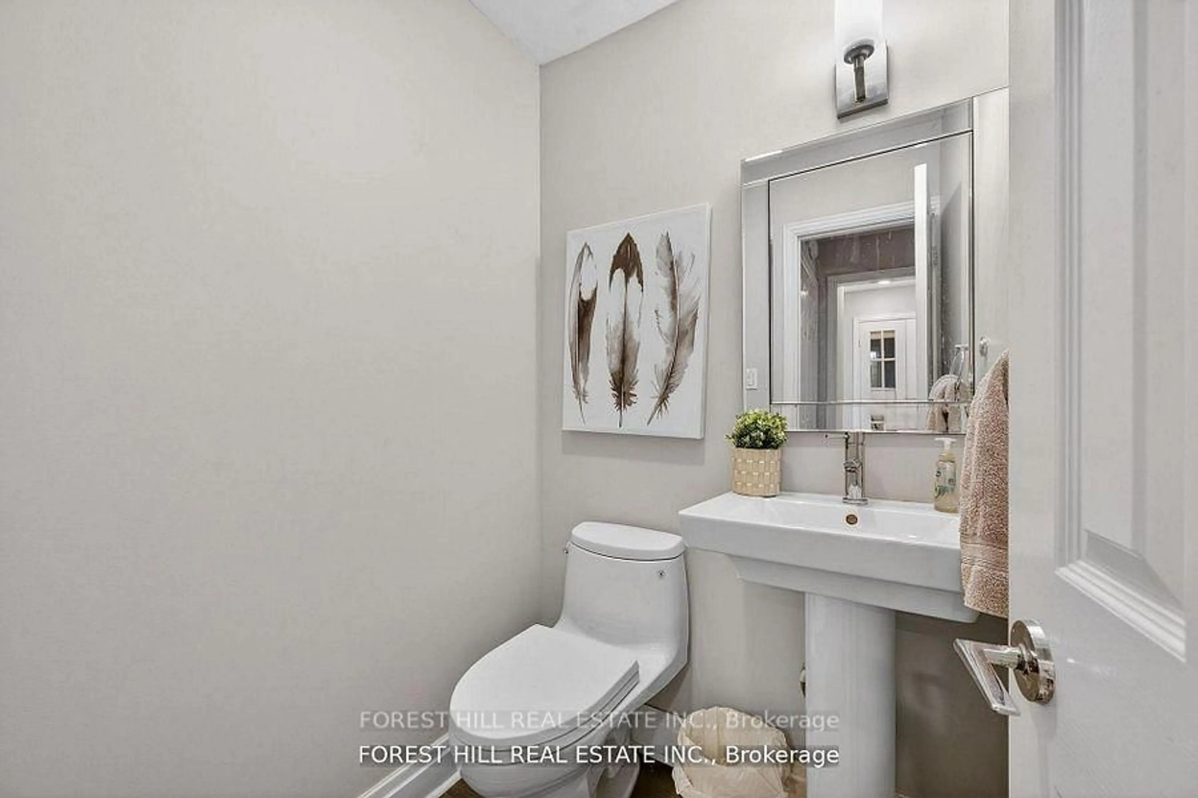 Standard bathroom, ceramic/tile floor for 263 Tansley Rd, Vaughan Ontario L4J 2Y8