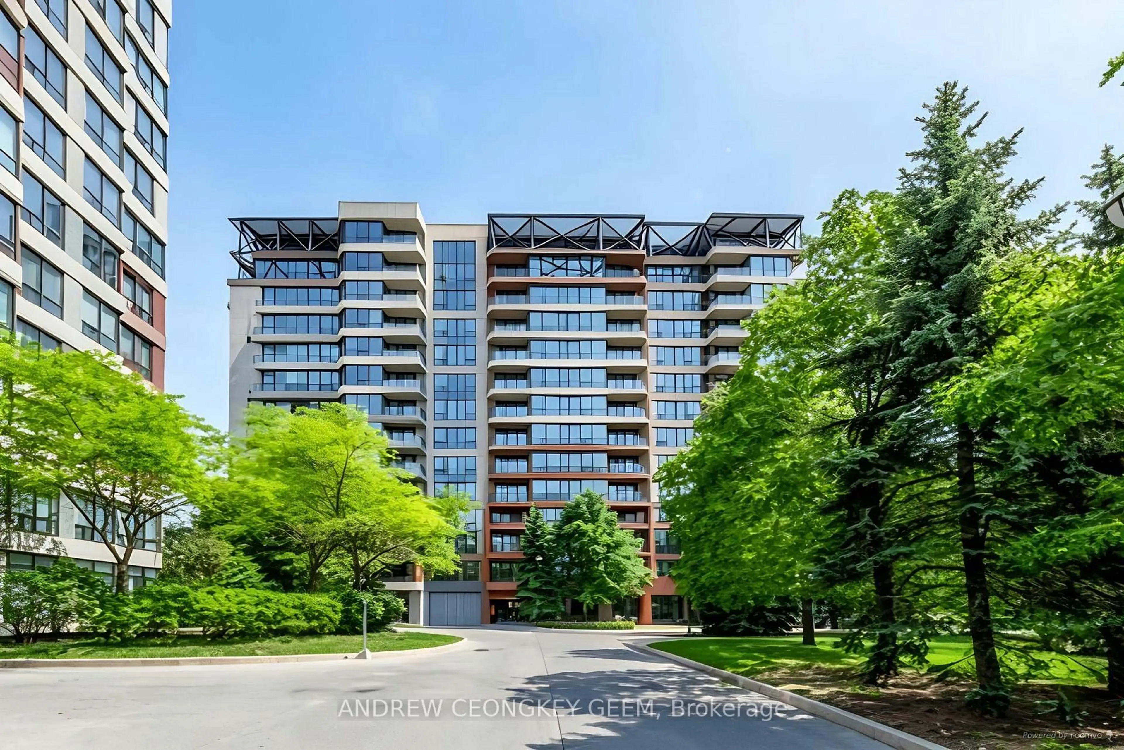 A pic from outside/outdoor area/front of a property/back of a property/a pic from drone, unknown for 91 Townsgate Dr #711, Vaughan Ontario L4J 8E8
