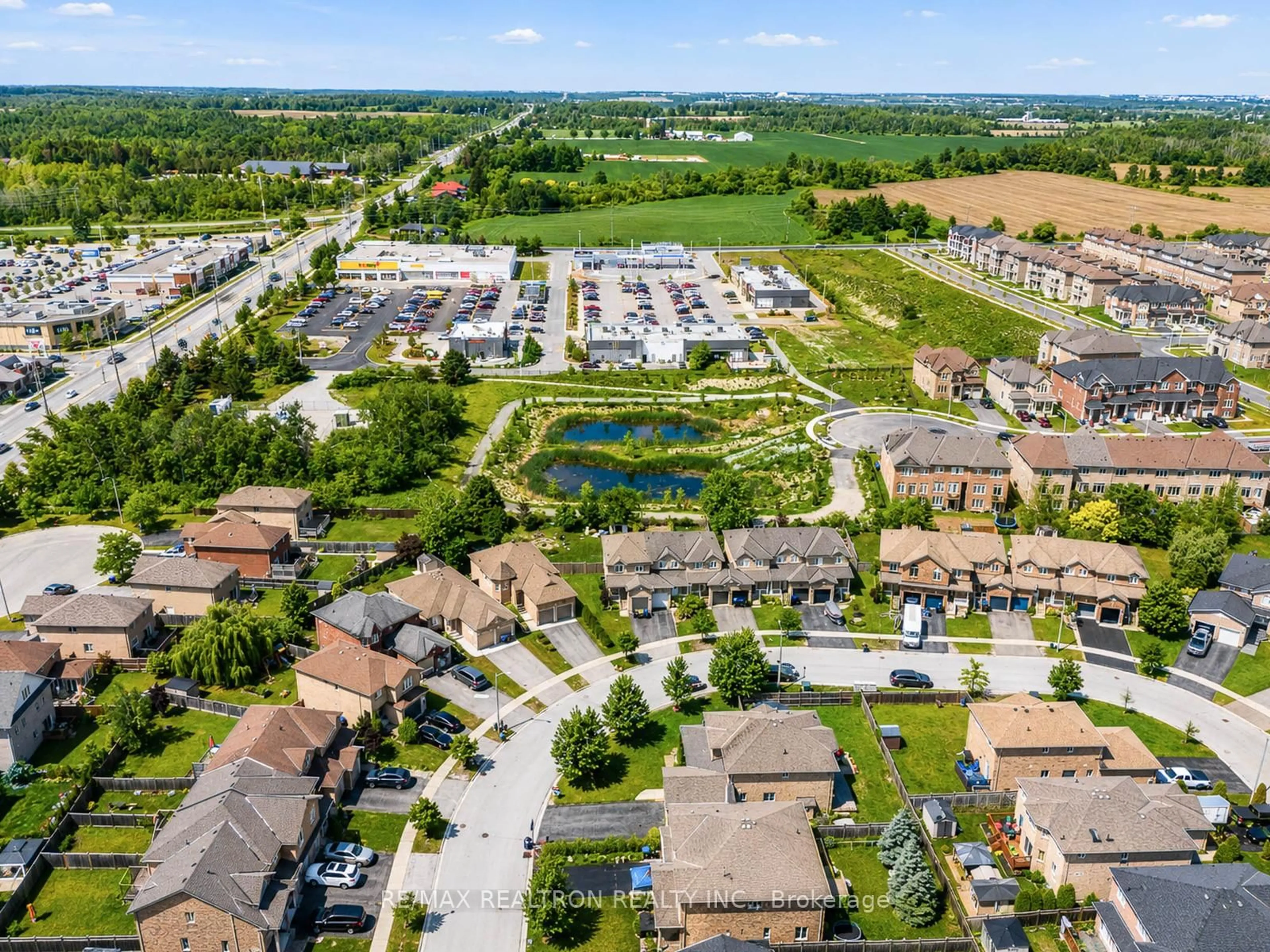 A pic from outside/outdoor area/front of a property/back of a property/a pic from drone, street for 1434 Rankin Way, Innisfil Ontario L9S 0C5