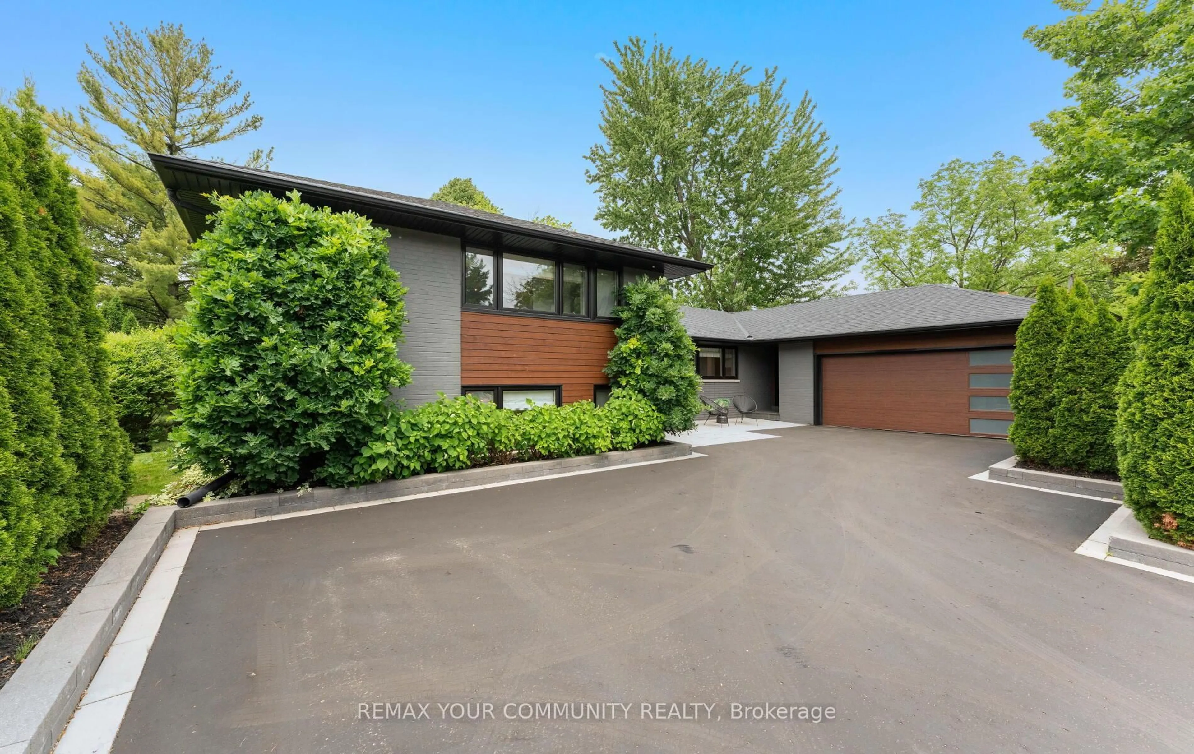 Unknown for 48 Royal Rd, Aurora Ontario L4G 1A9