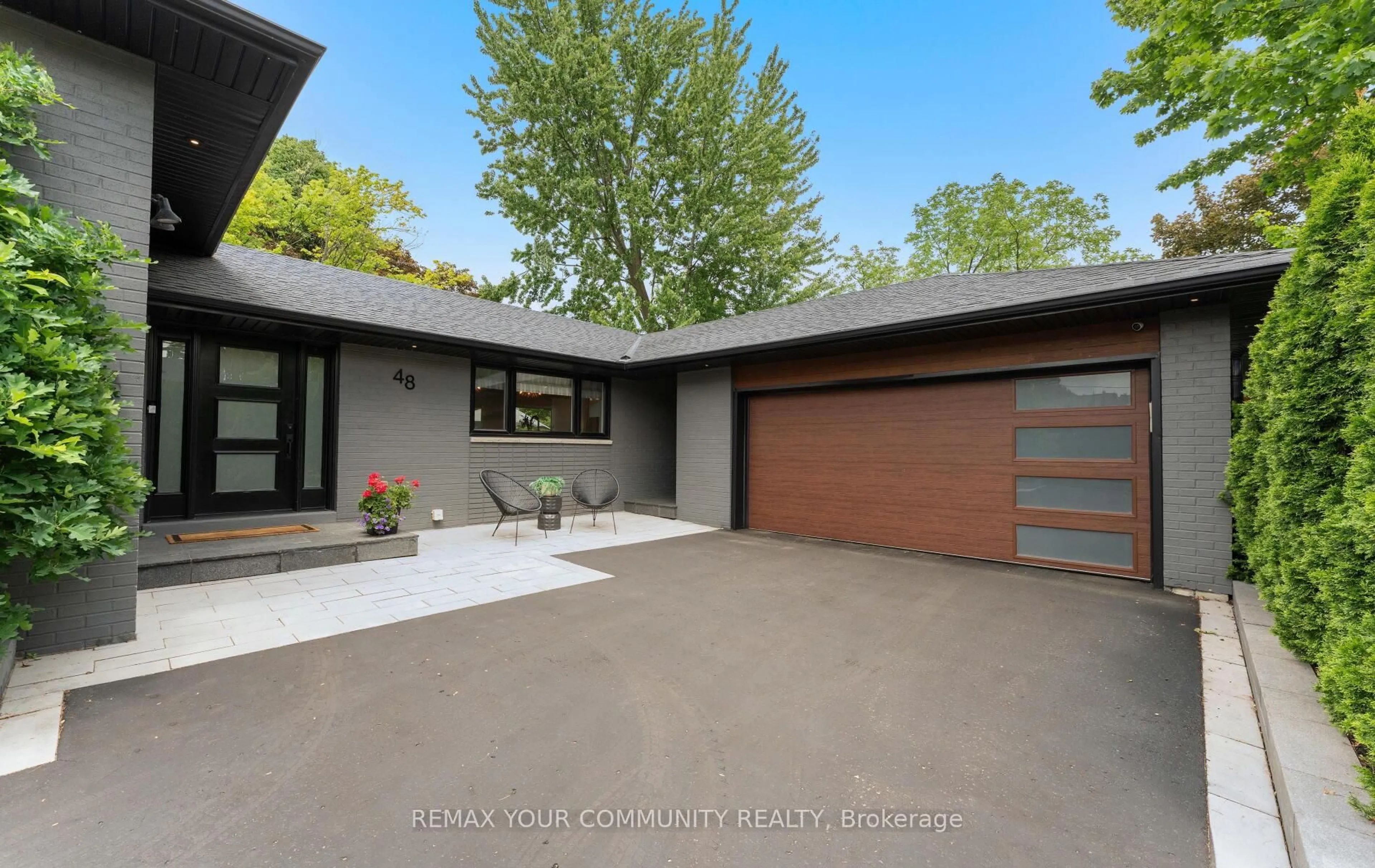 Unknown for 48 Royal Rd, Aurora Ontario L4G 1A9